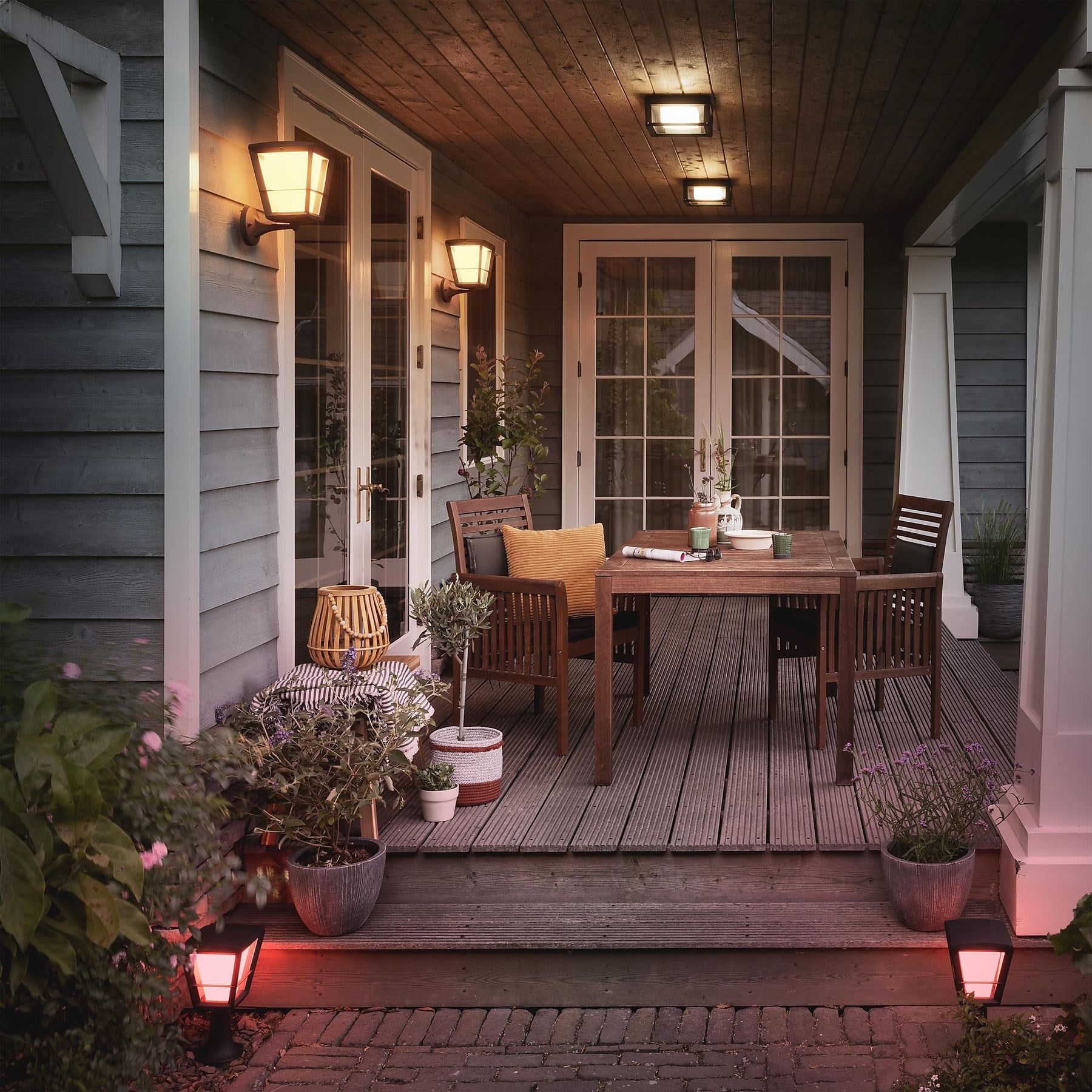 Philips Hue Econic Dış Mekan Duvar Lambası - Kare Aplik