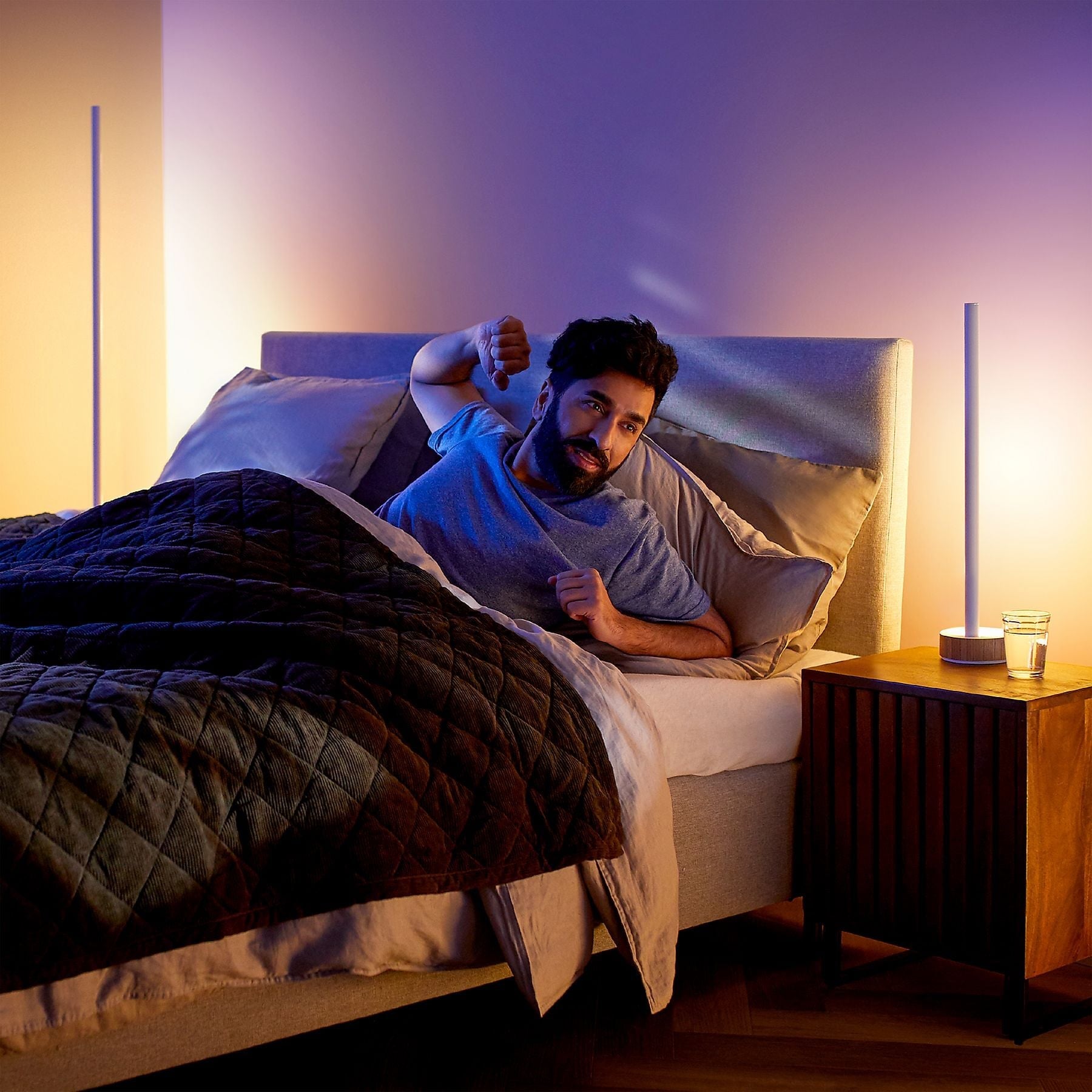 Philips Hue Gradient Signe Zemin Işığı - Meşe
