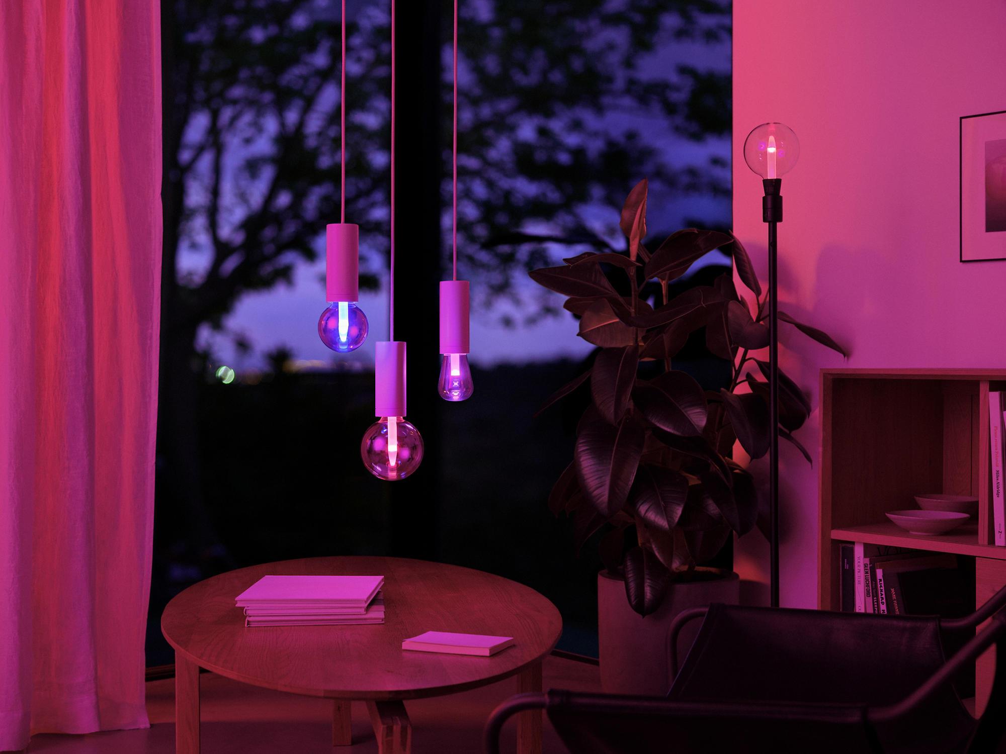 Philips Hue ST70 E27 Renkli Akıllı Ampul