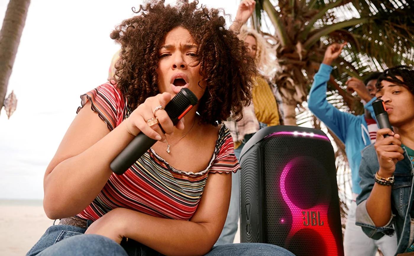 JBL PartyBox Ultimate Bluetooth Hoparlör ve Kablosuz Karaoke Eğlence Paketi