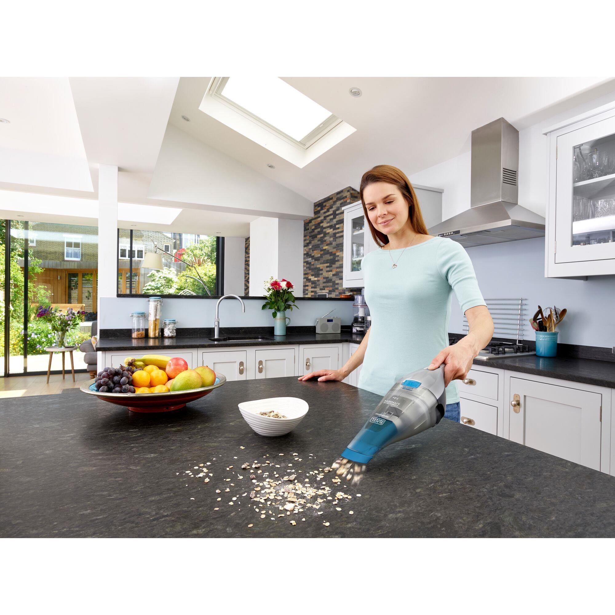 Black&Decker 12V Slim Şarjlı El Süpürgesi - NVC215WA-QW