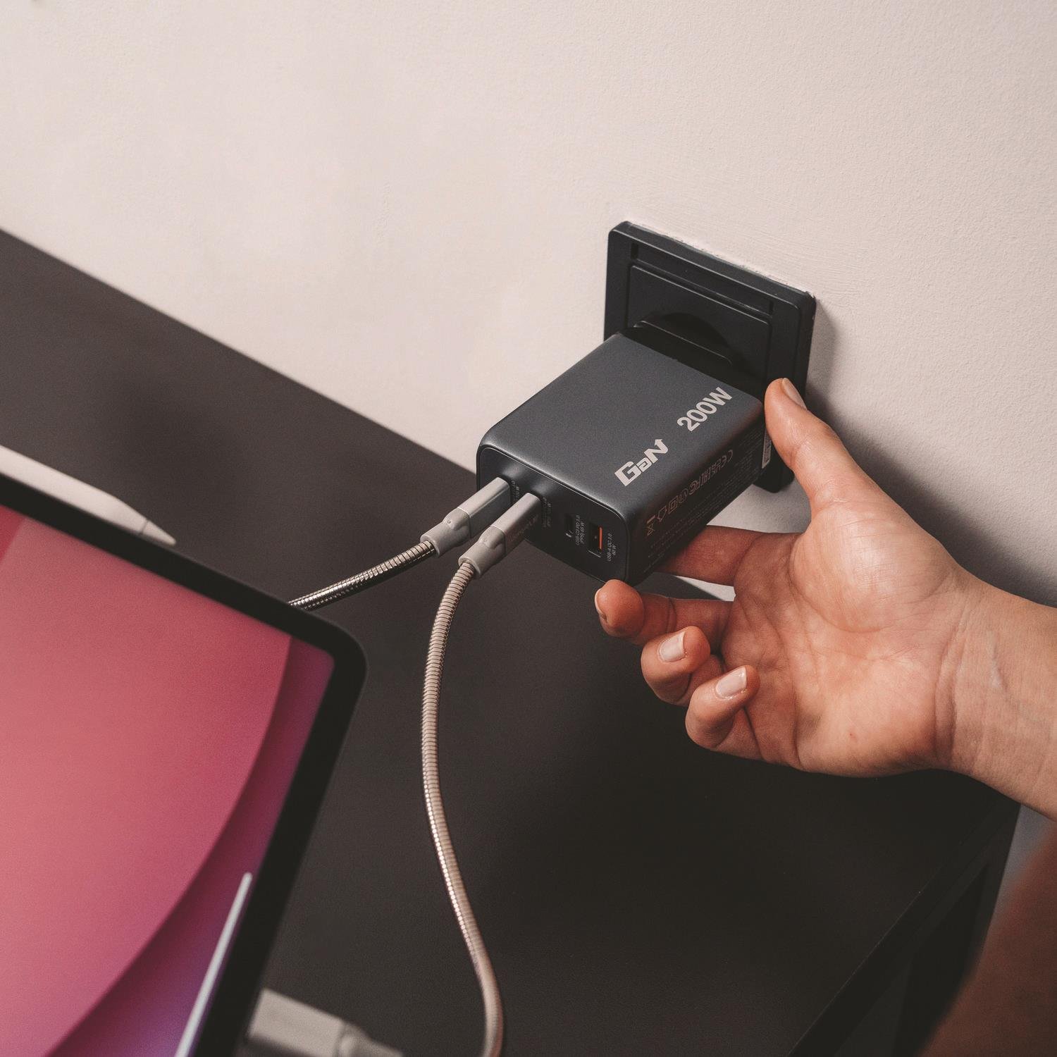 Verbatim 32204 - V GNC-200 GaN Charger 200W