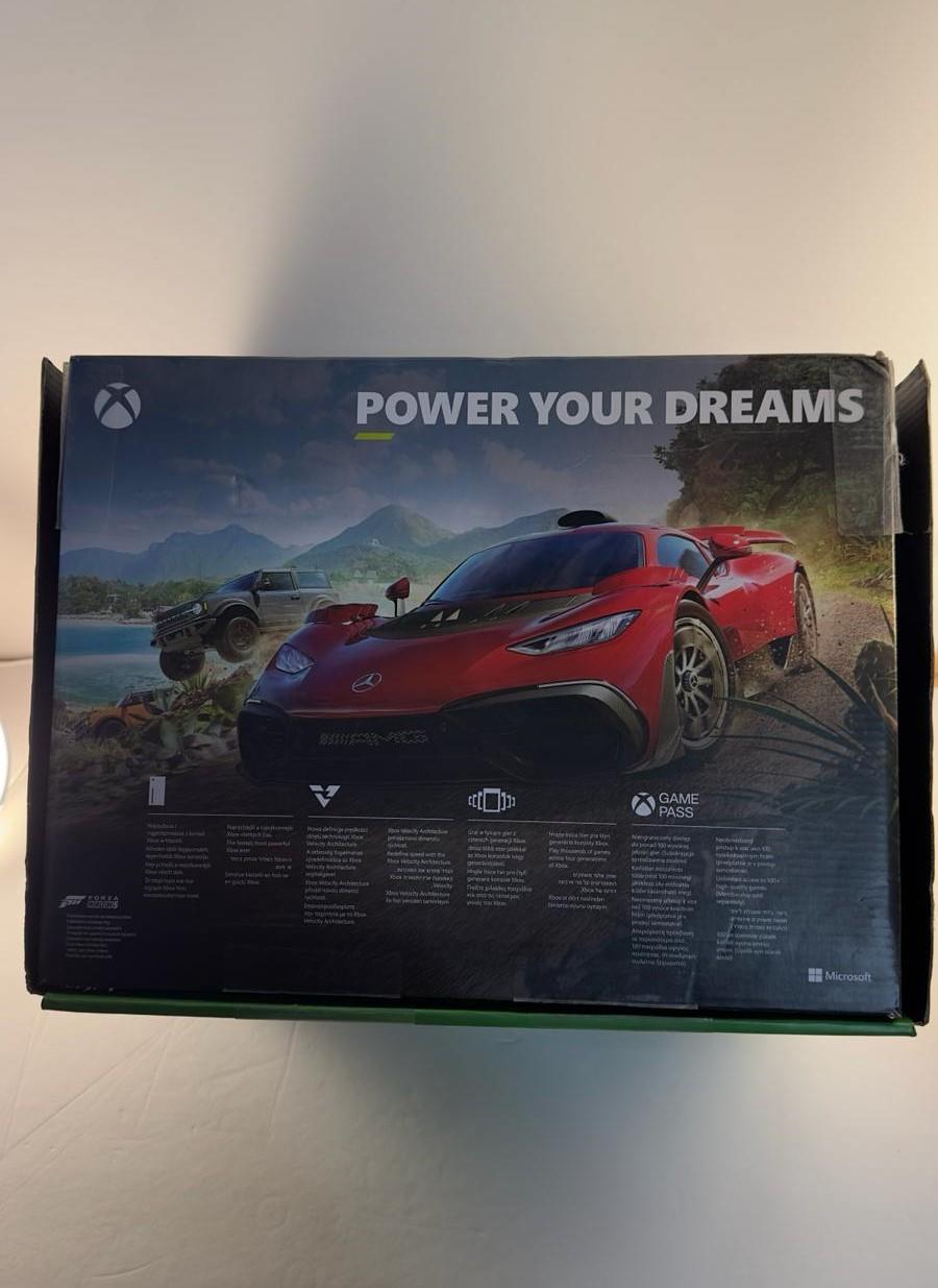 OUTLET Microsoft Xbox Series X 1TB Oyun Konsolu (Microsoft Türkiye Garantili)