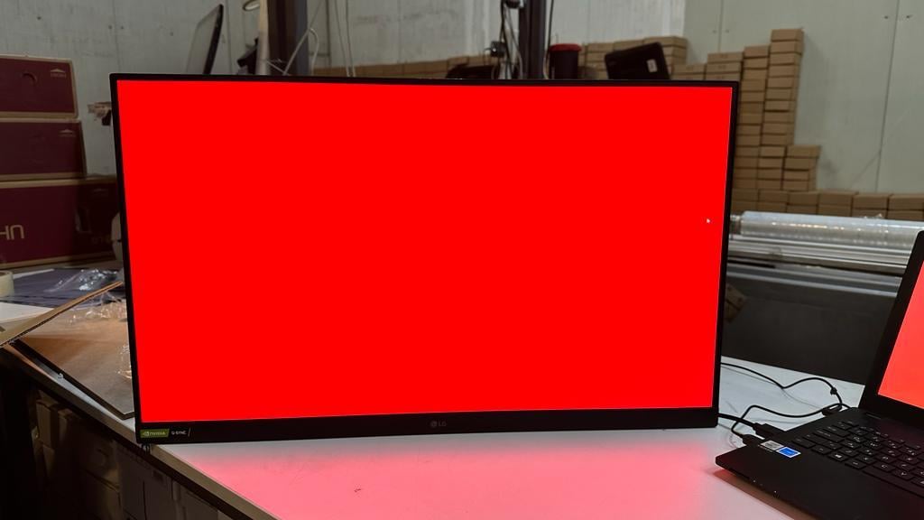 OUTLET LG UltraGear 24GN65R-B 23.8'' 1MS 144 HZ (HDMI+Display) AMD FreeSync™ IPS FHD Gaming Monitör