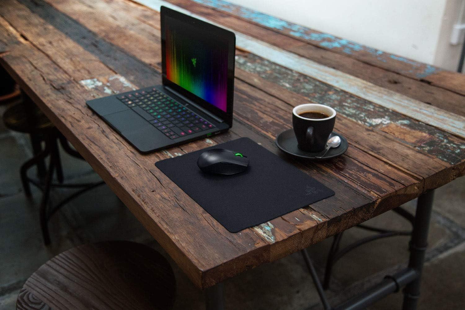 Razer Goliathus Mobile Stealth Edition Mouse Pad RZ02-01820500-R3M1
