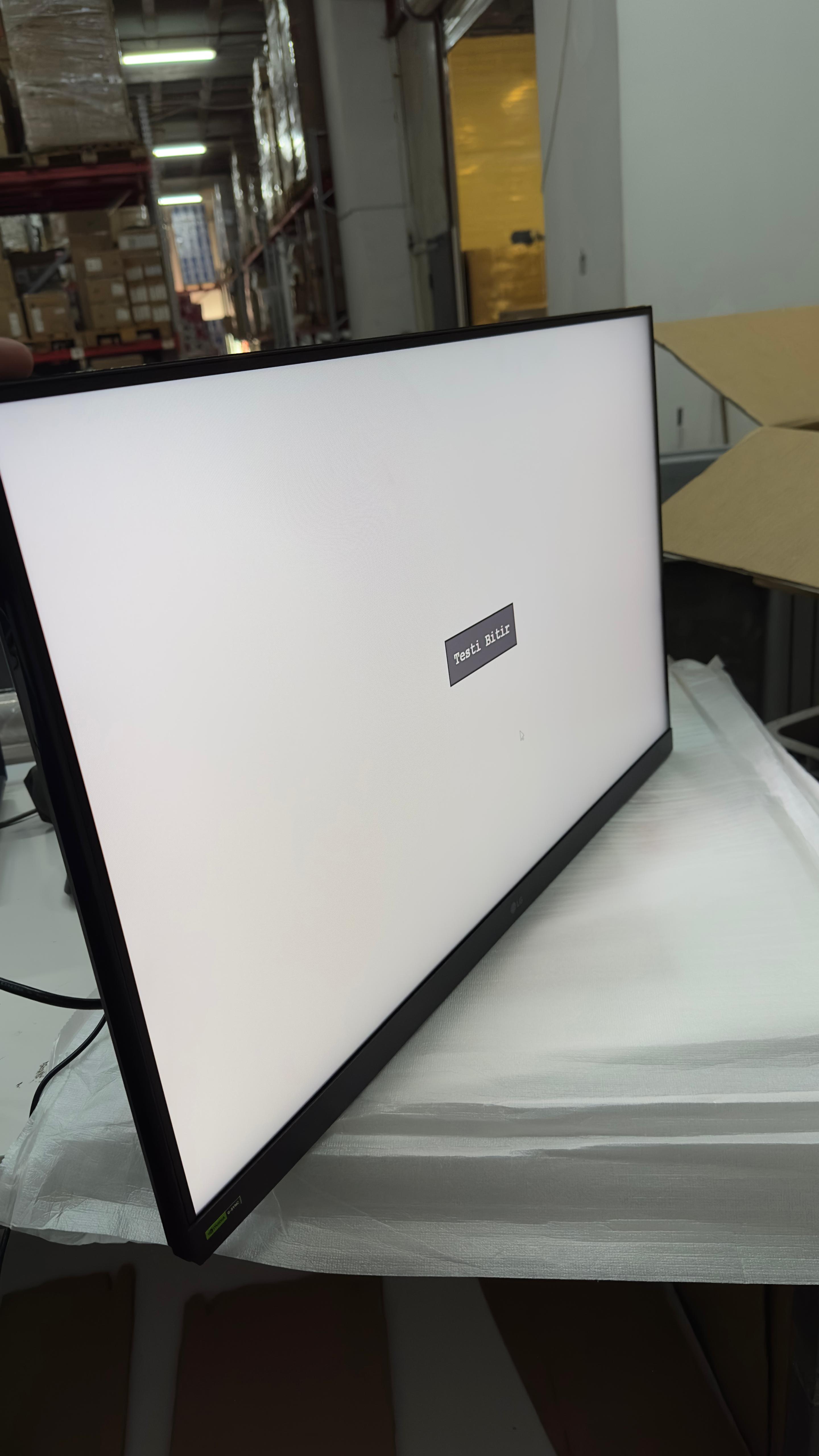 OUTLET LG Ultragear 32GP750-B 32 İnç QHD (2560 x 1440) IPS Oyun Monitörü, 1ms (GtG) 165Hz 