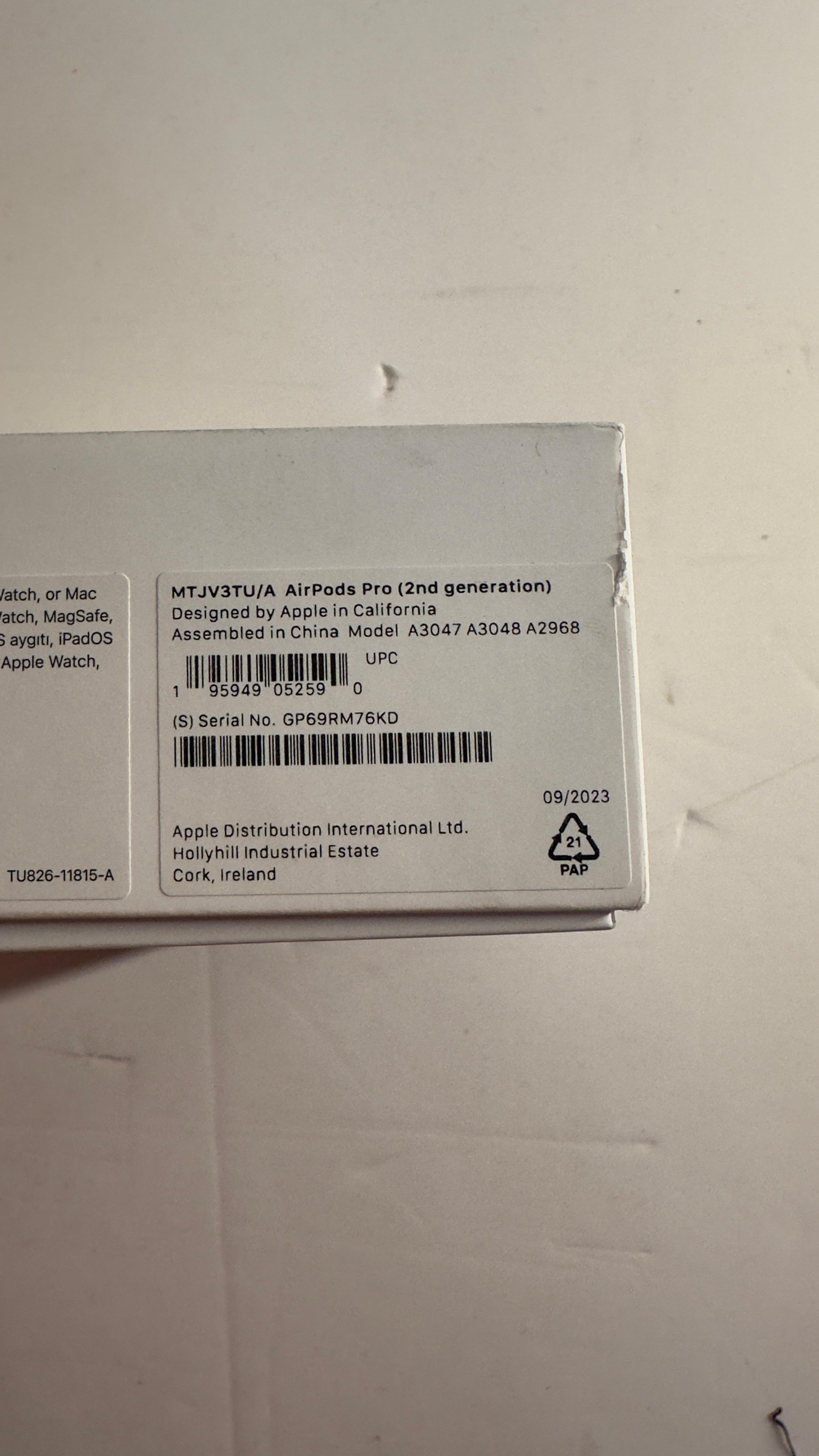 OUTLET Apple AirPods Pro (2. nesil) ve MagSafe Şarj Kutusu (USB-C) 