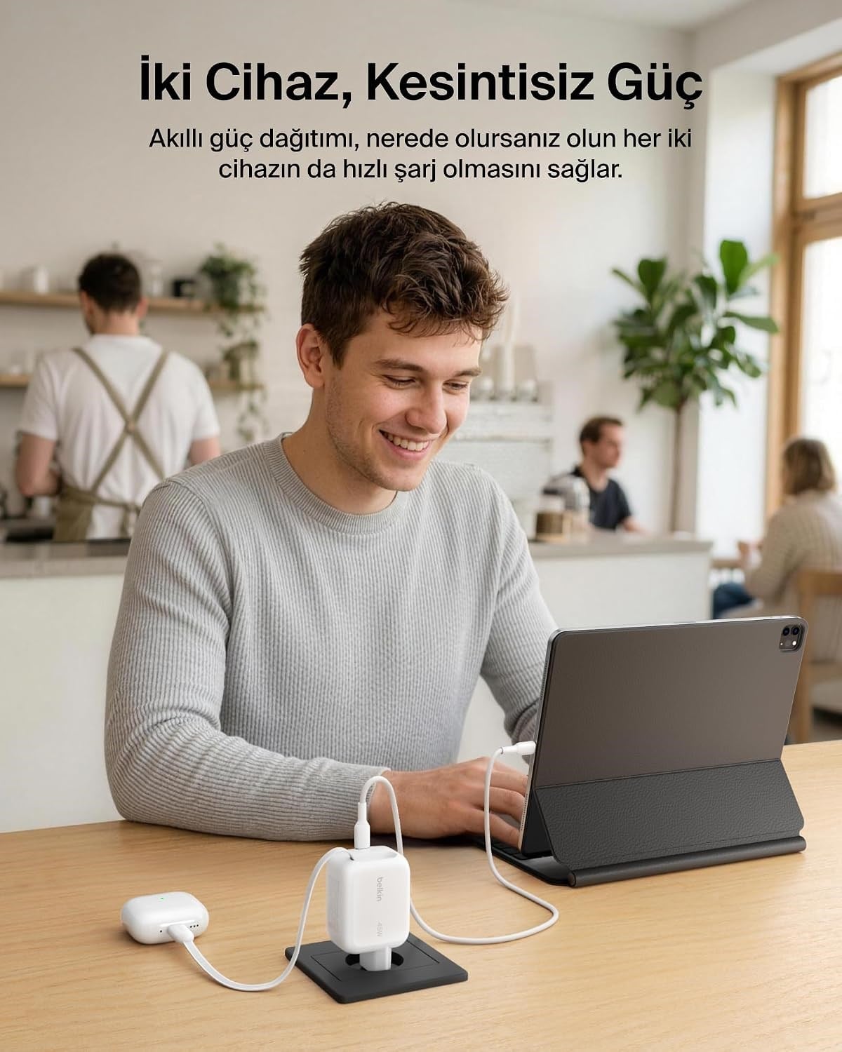 Belkin UltraCharge 45 W Şarj Aleti, 0,8 m Geri Çekilebilir USB-C Kablo