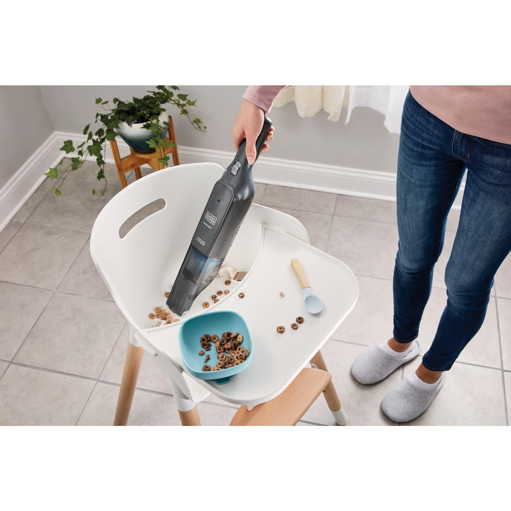 Black&Decker 12V Şarjlı El Süpürgesi - HLVC320B11-QW