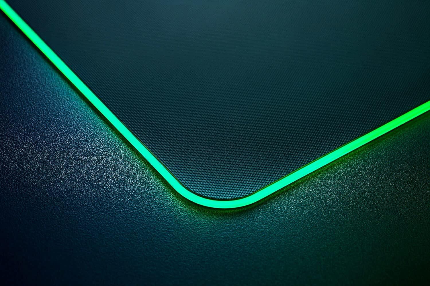 Razer FireFly V2 Mouse Pad (RZ02-03020100-R3M1)