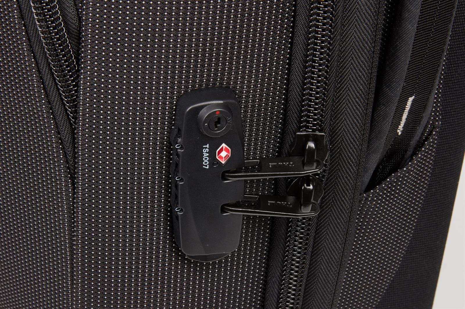 Thule Crossover2 4 Tekerlekli Carry On Black CA.C2S22BLK