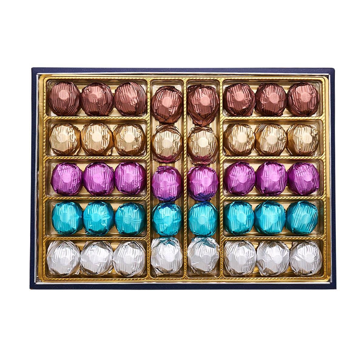 Hediyelik Yaldızlı Çikolata Fındıklı 825g