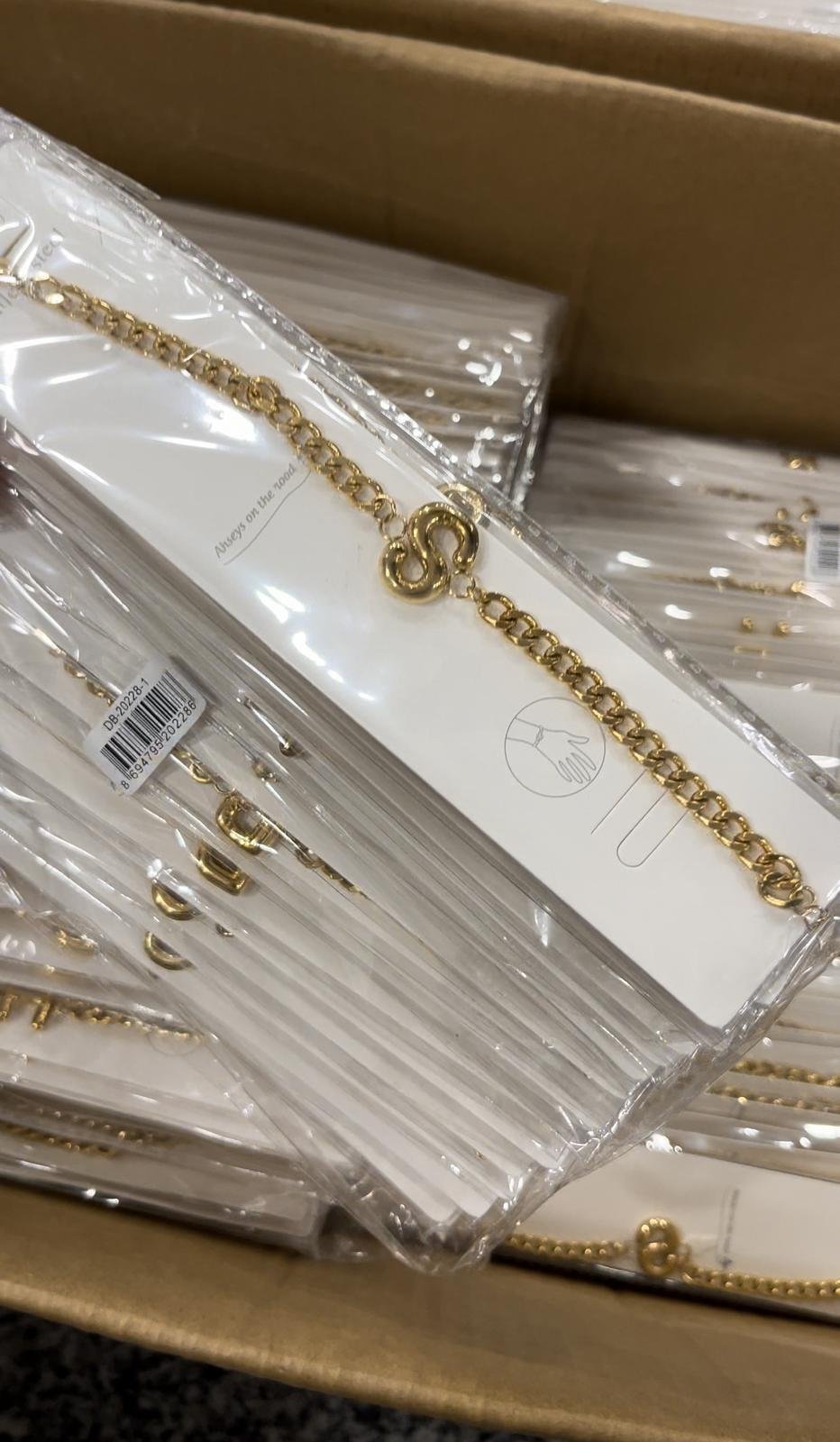 Bombeli Çelik Harf Bileklik