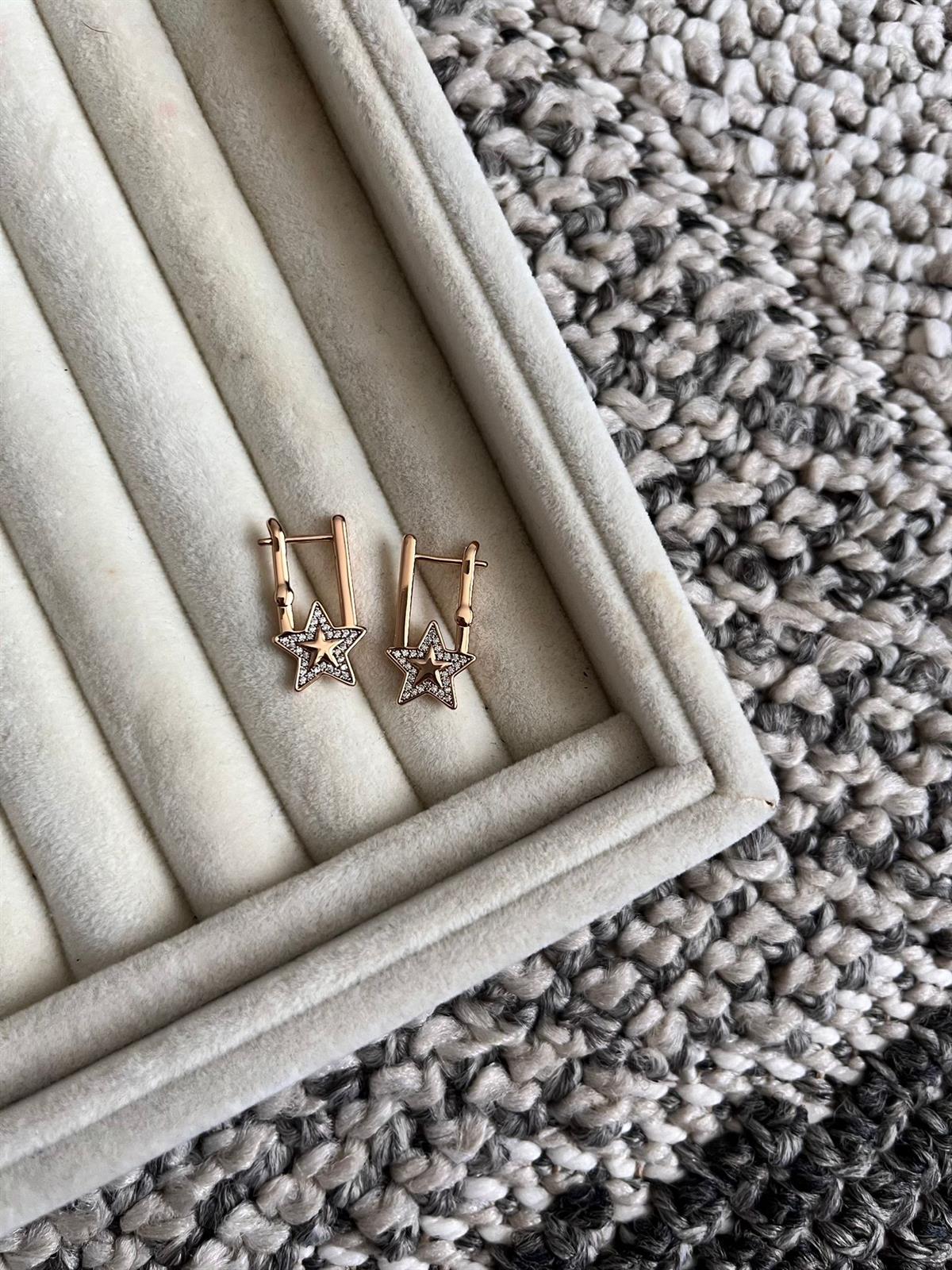 Dikdörtgen Üzeri Taşlı Yıldız Vip Küpe