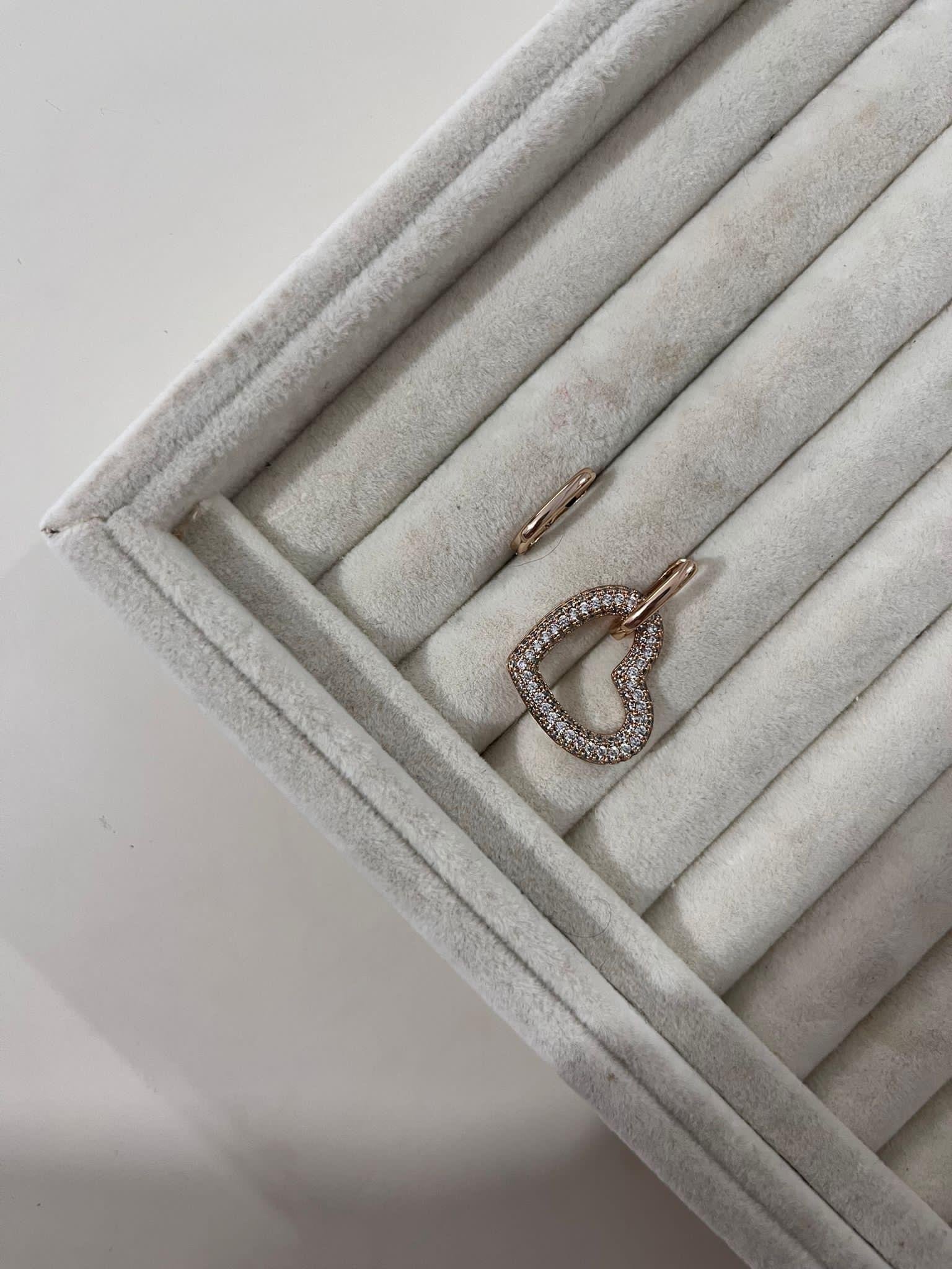 Geçme Taşlı Kalp Vip Kararmaz Küpe