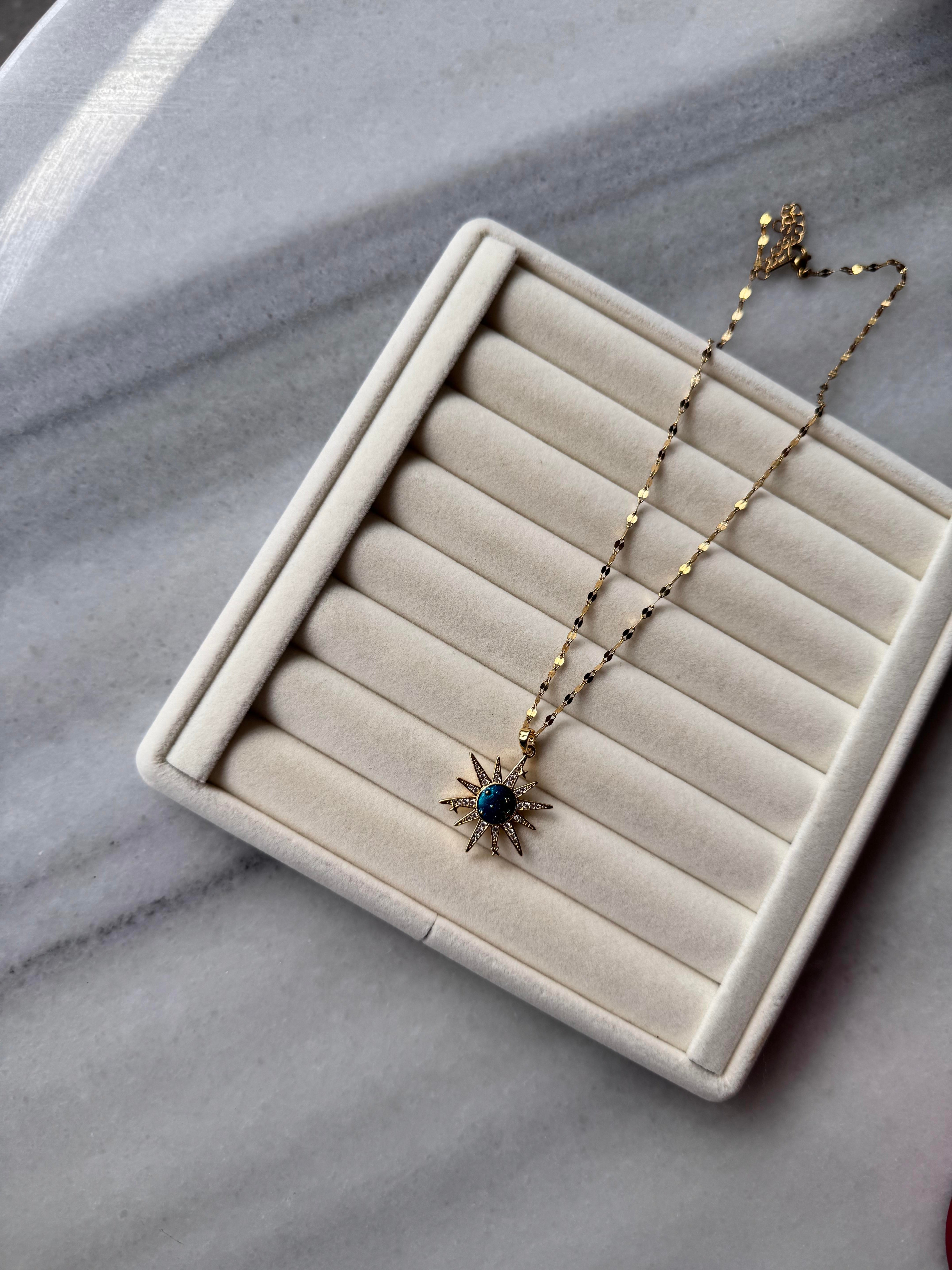 Mavi Mine Güneş Kolye