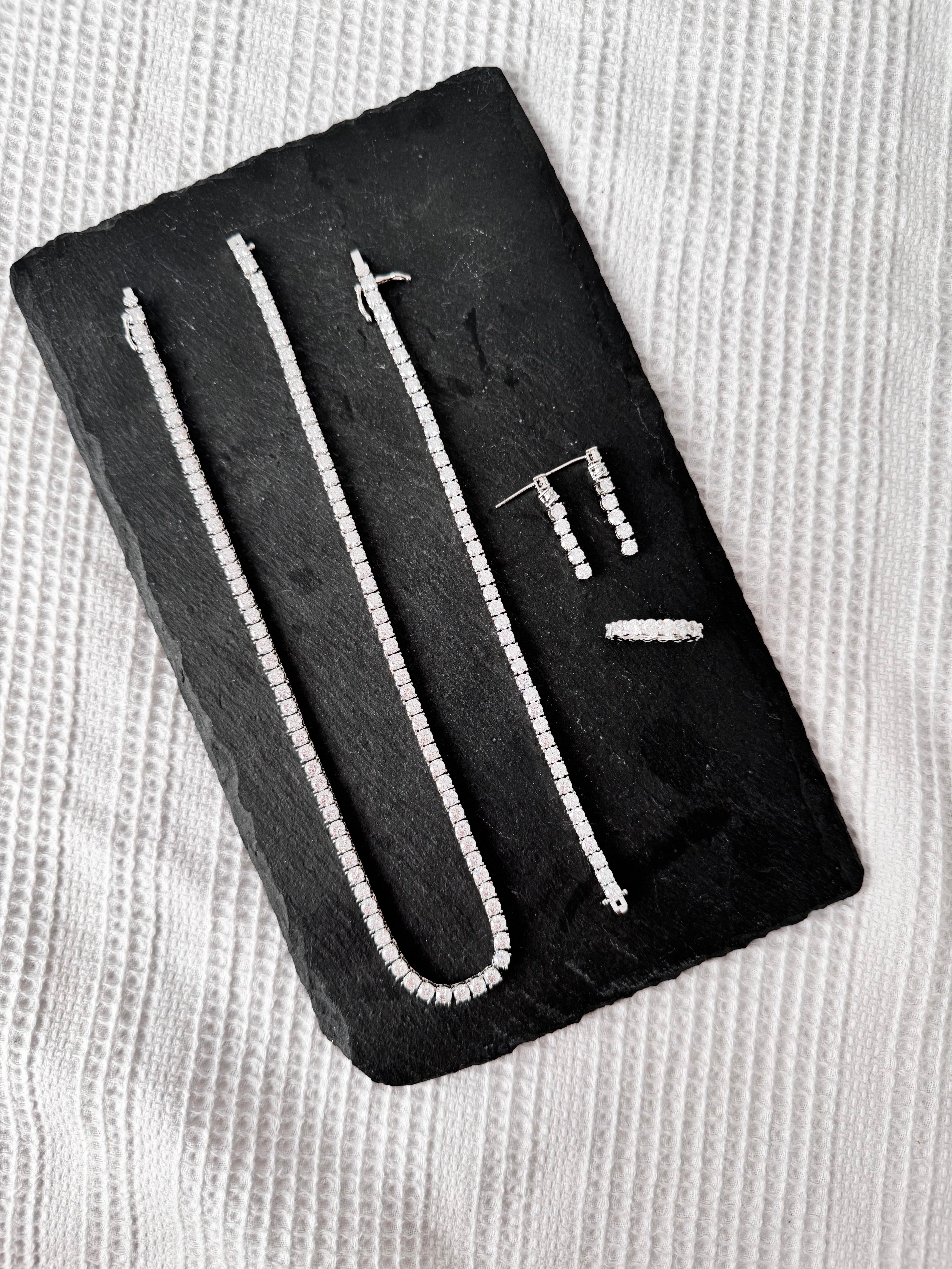 Montür - Döküm Çelik Kolye Seti