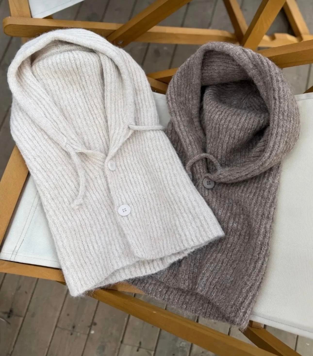 Örgü düğmeli krem renk balaklava  