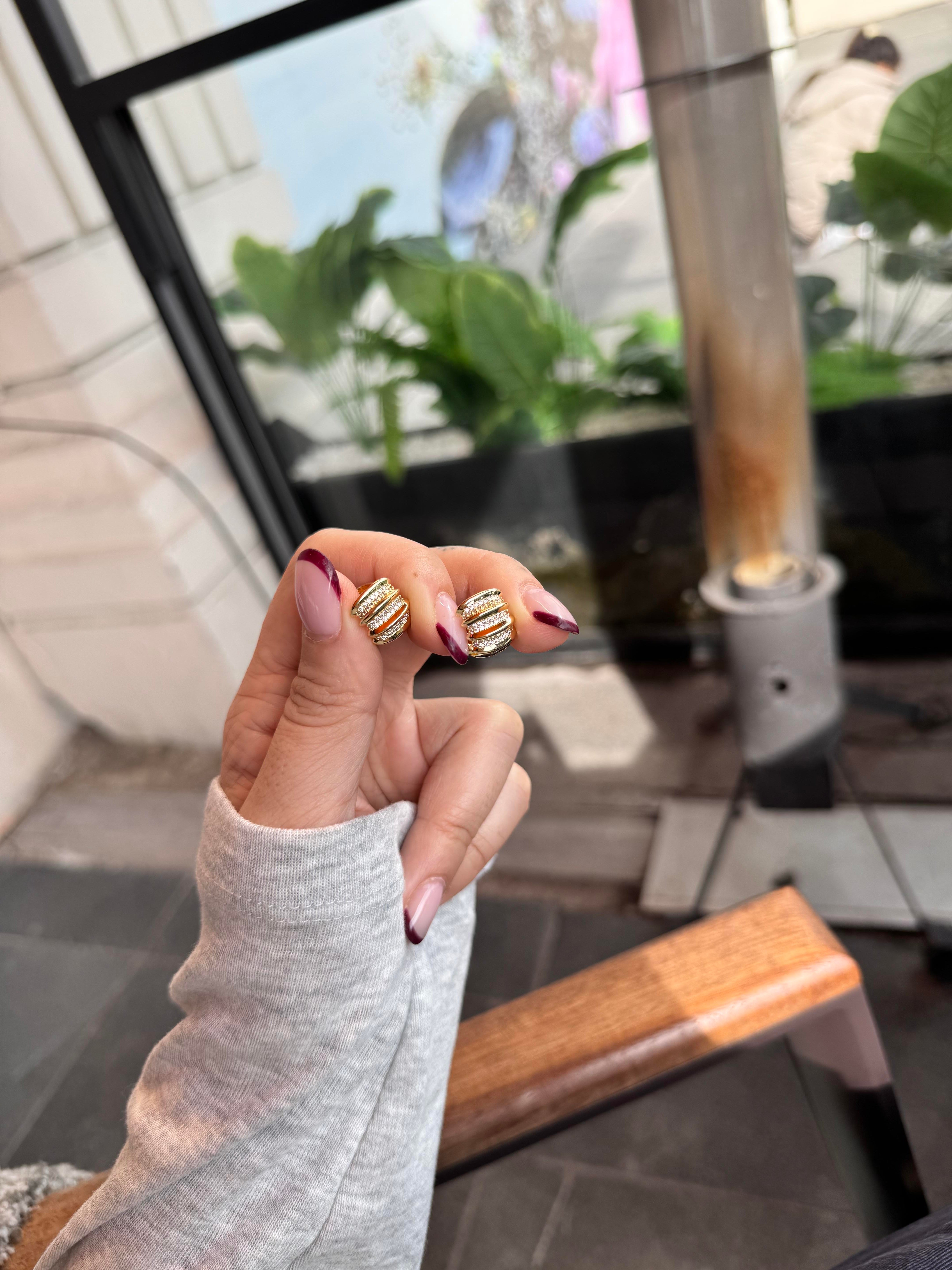 Özel Seri burgulu minik halka küpe