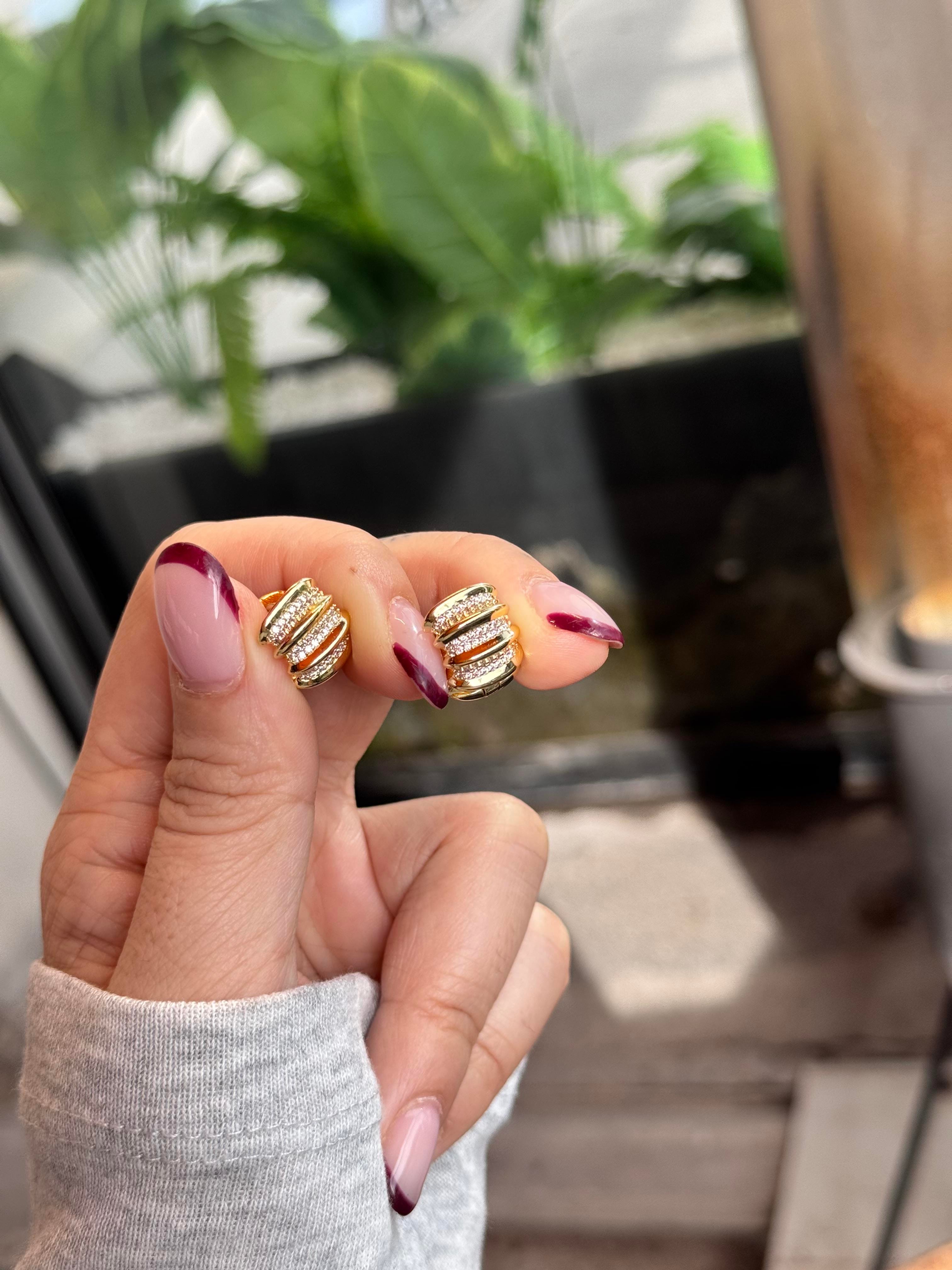 Özel Seri burgulu minik halka küpe