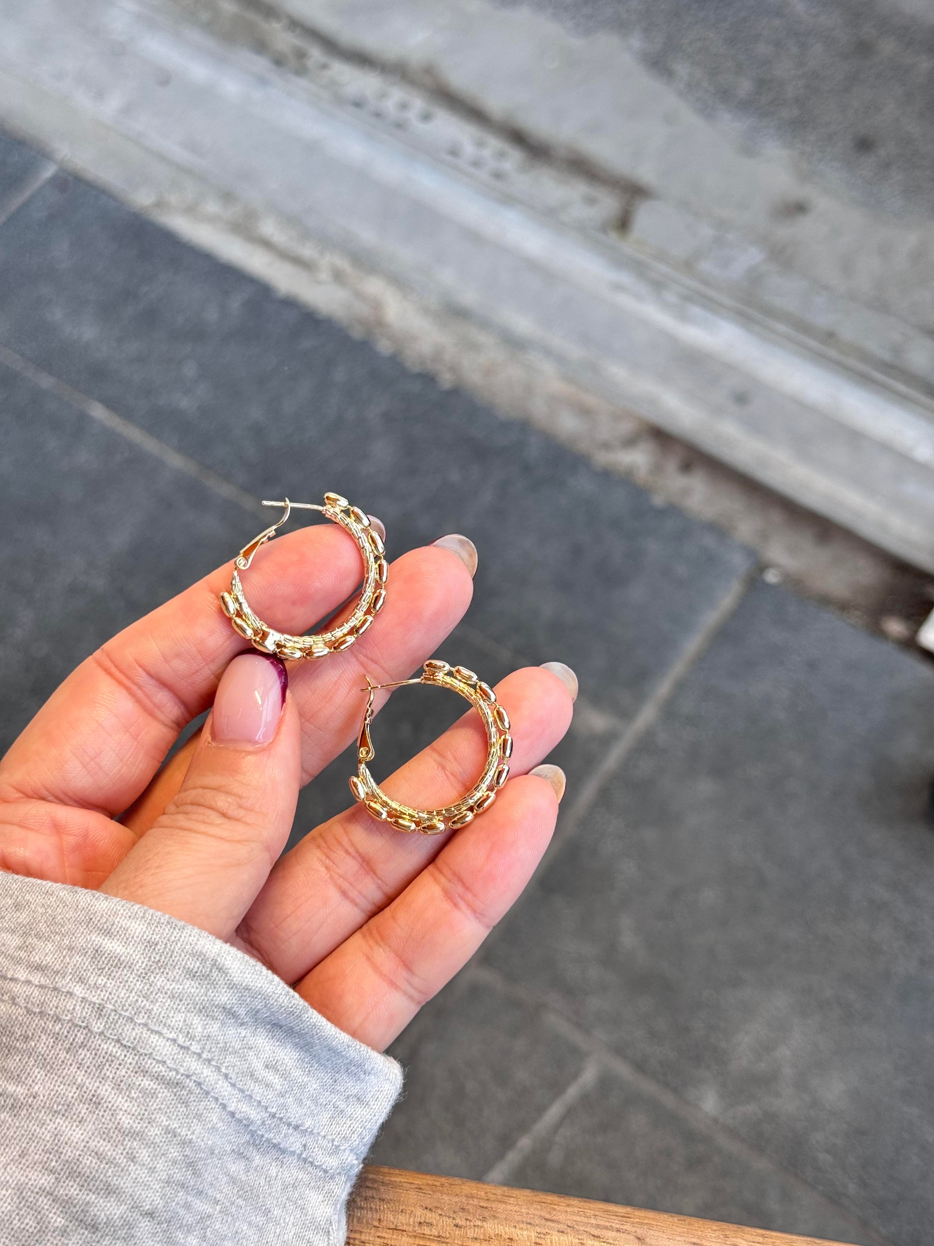 Özel Seri çiftli gold küpe