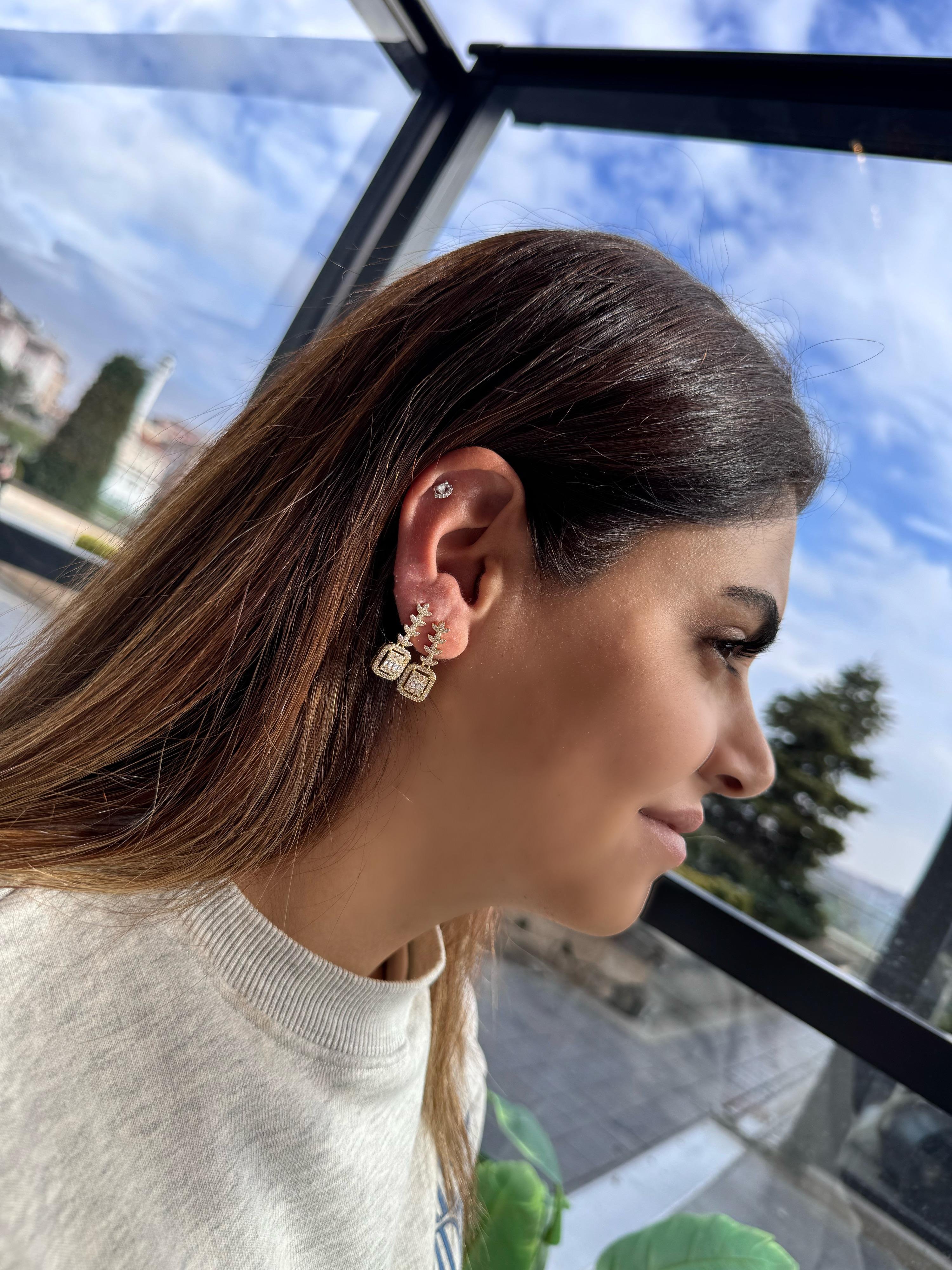 Özel Seri kare taşlı baget Küpe