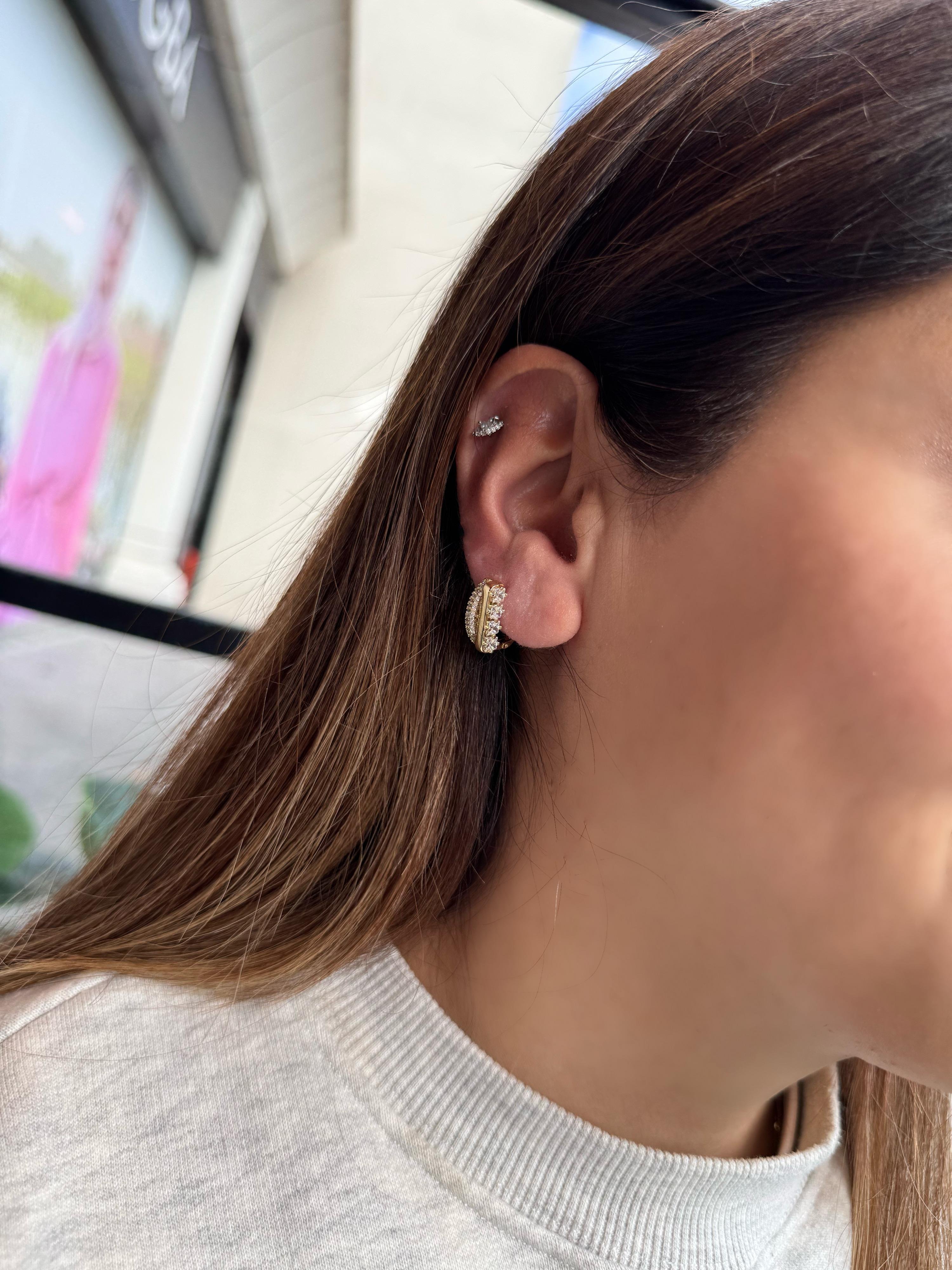 Özel Seri kare ve halka görünümlü Küpe