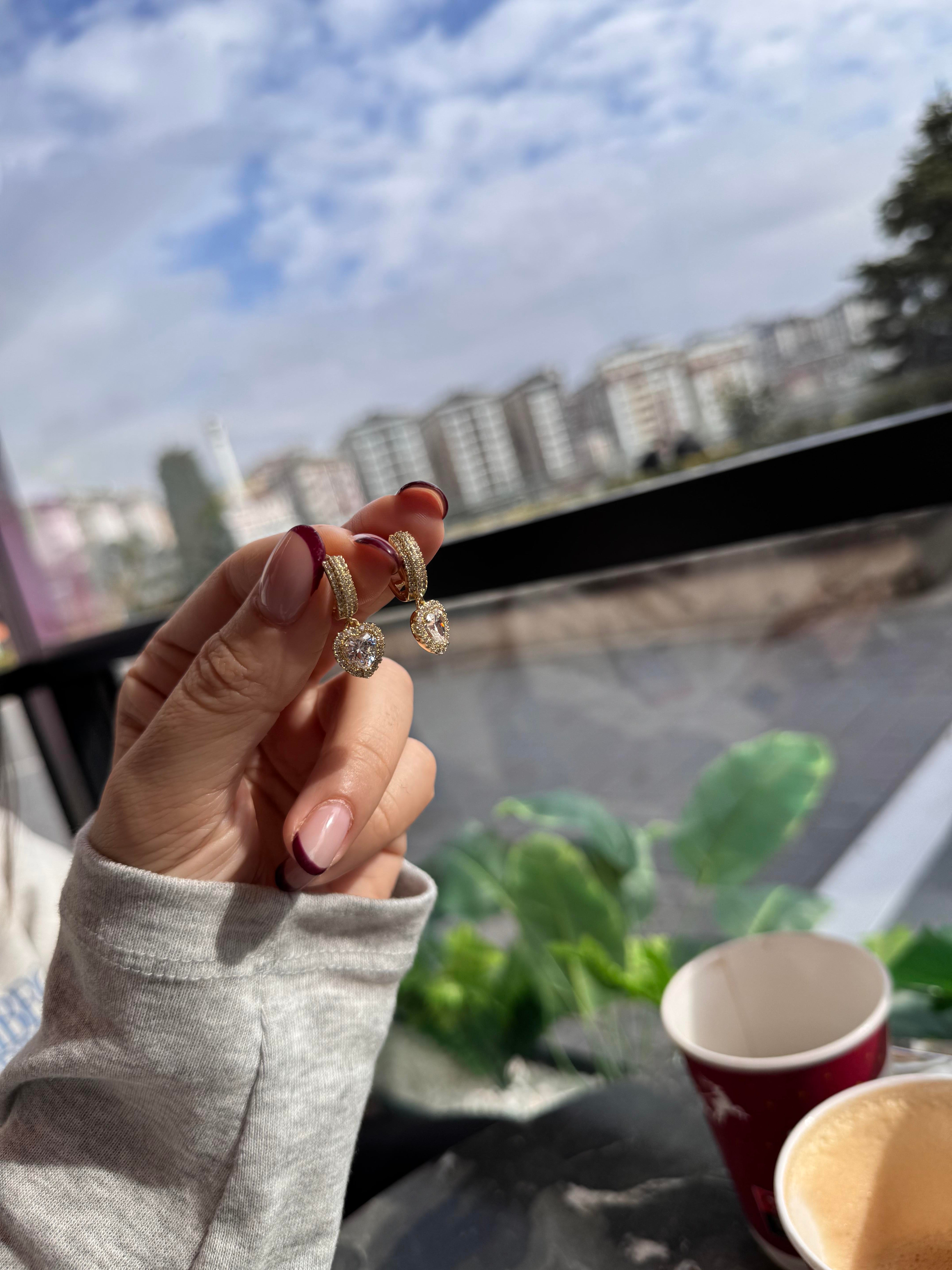 Özel Seri sallantılı kalp küpe