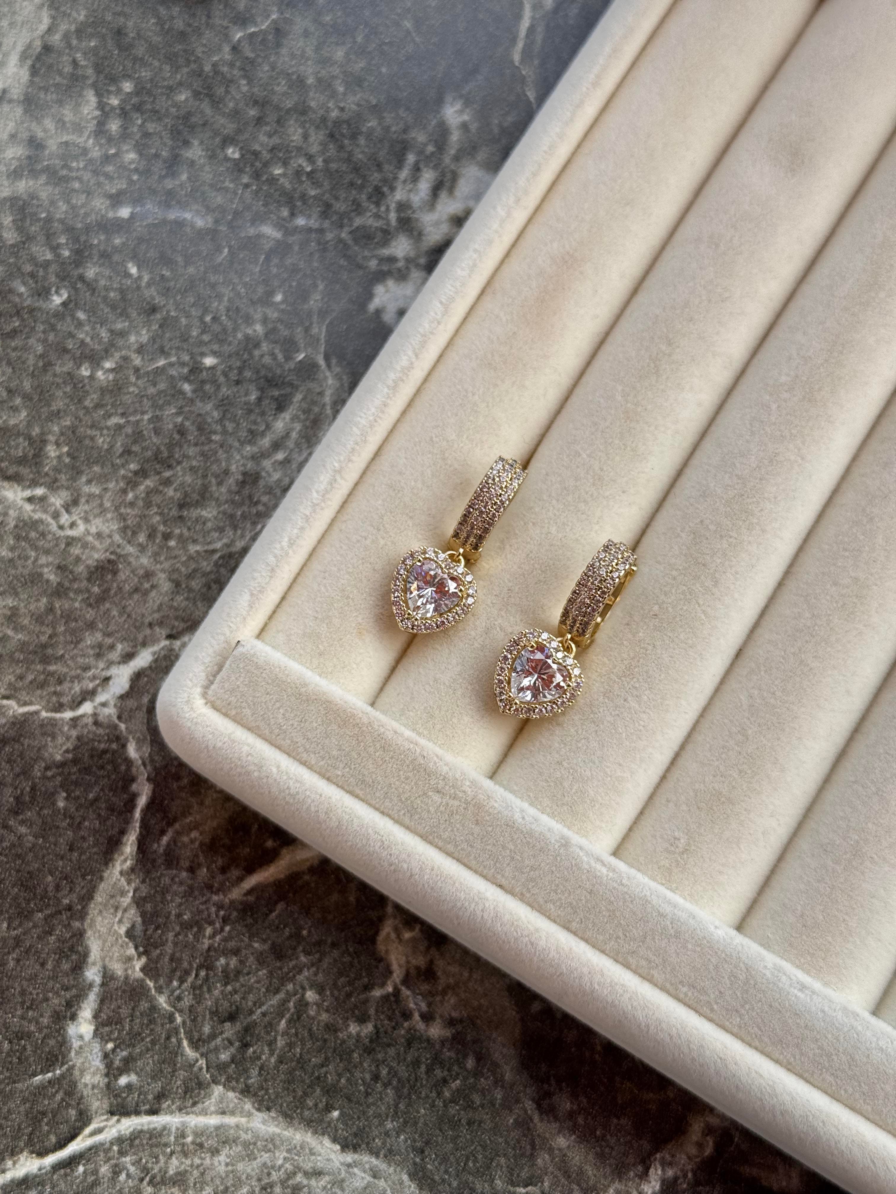 Özel Seri sallantılı kalp küpe