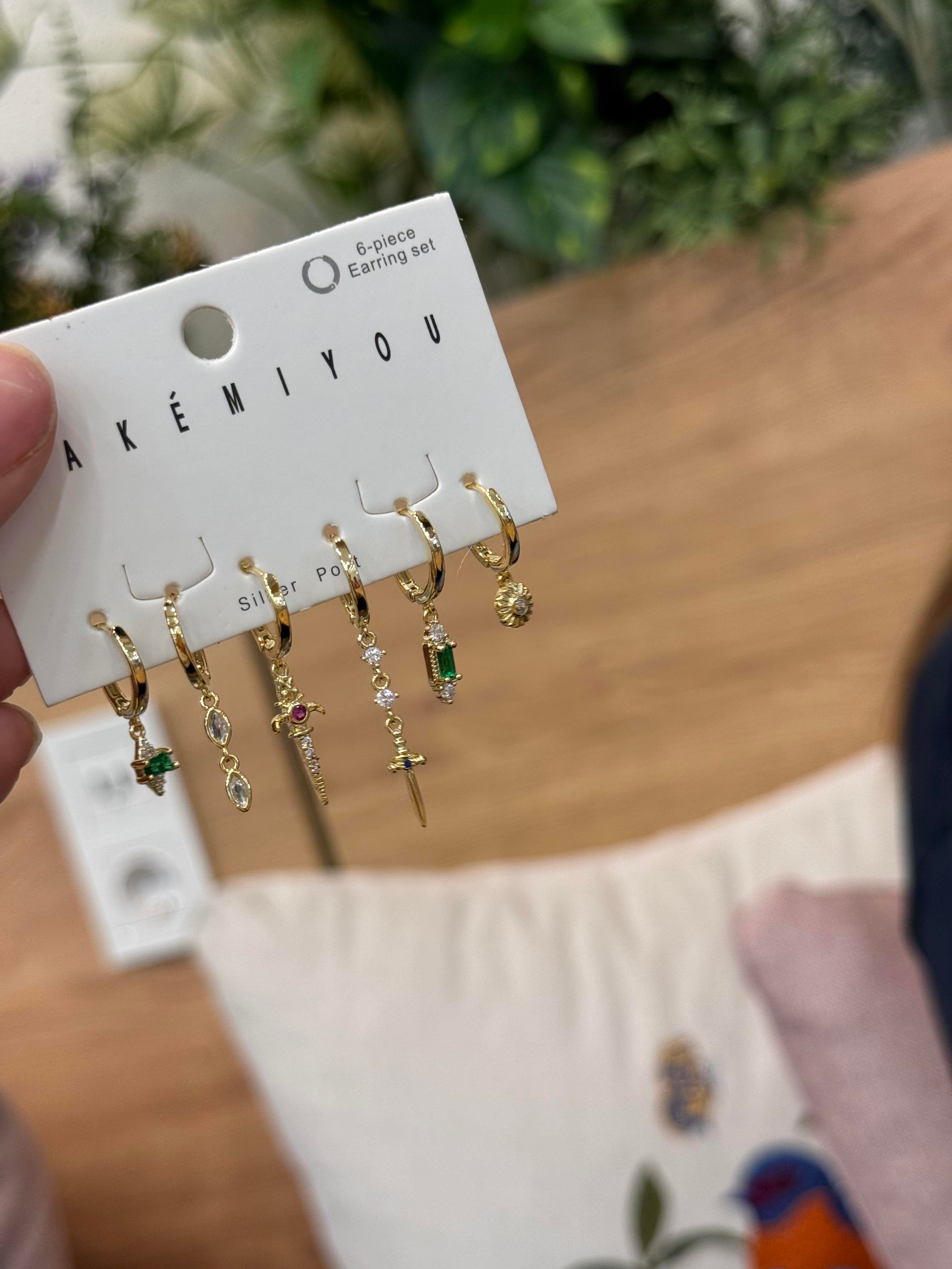 Özel Seri Sallantılı Uzun Altılı Set Küpe
