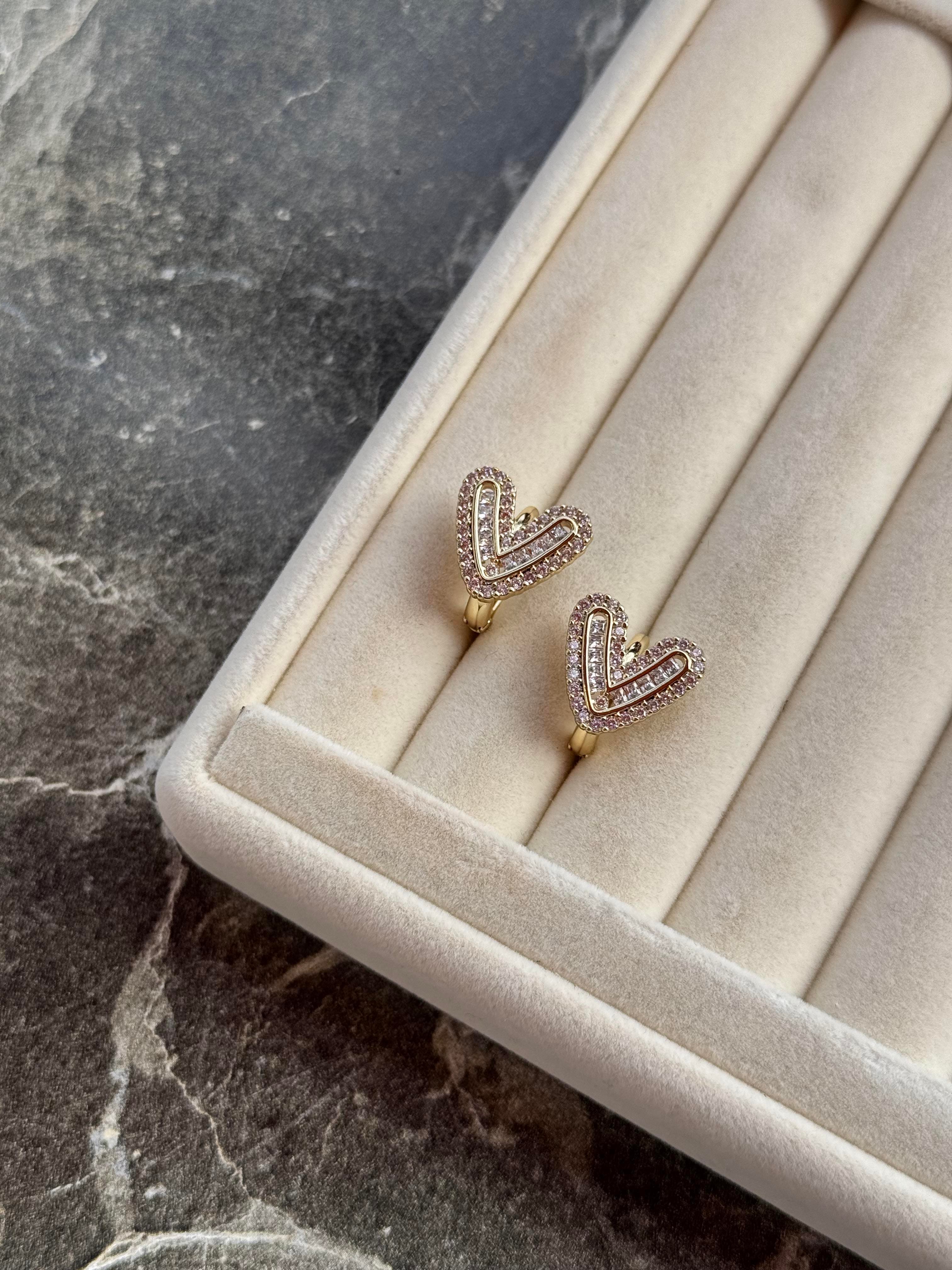 Özel Seri taşlı kalp küpe