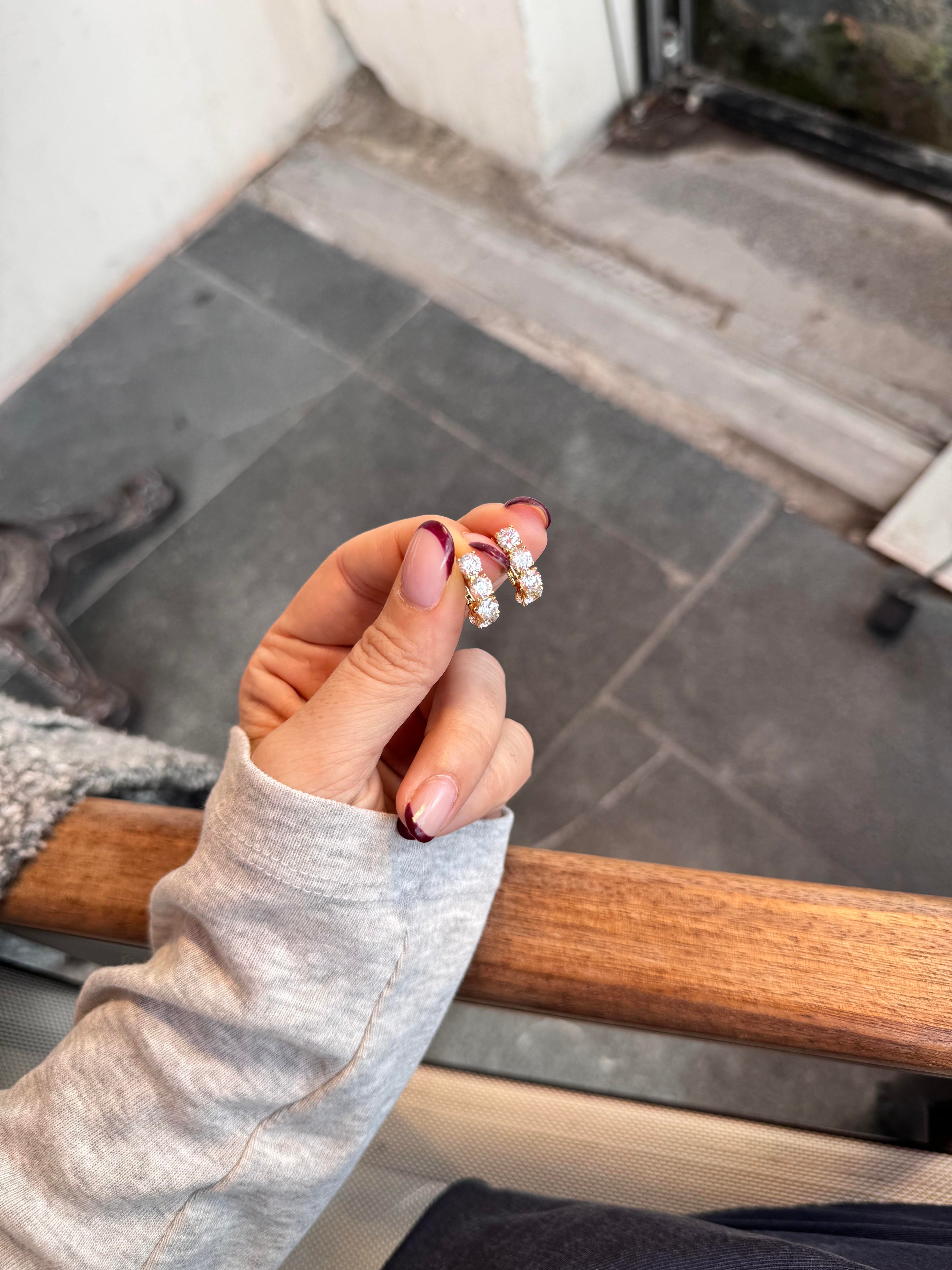 Özel Seri üçlü tektaş küpe