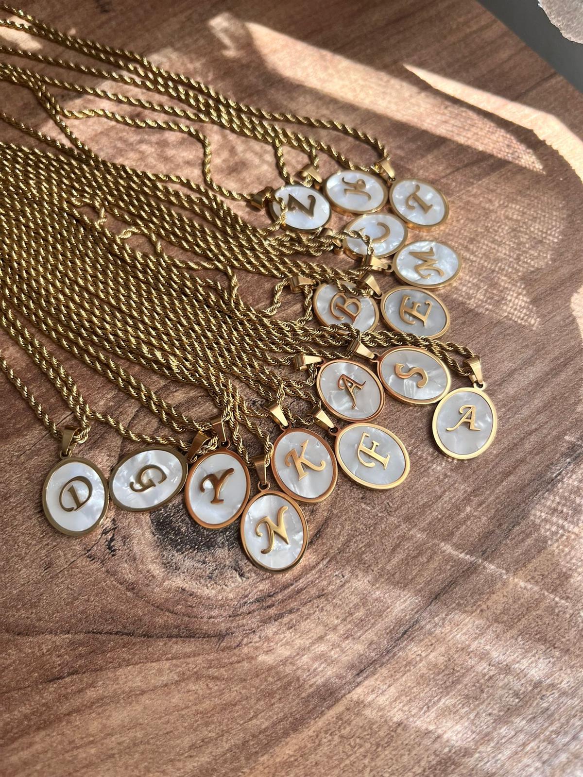 Sedef Üzeri Harf Kolye