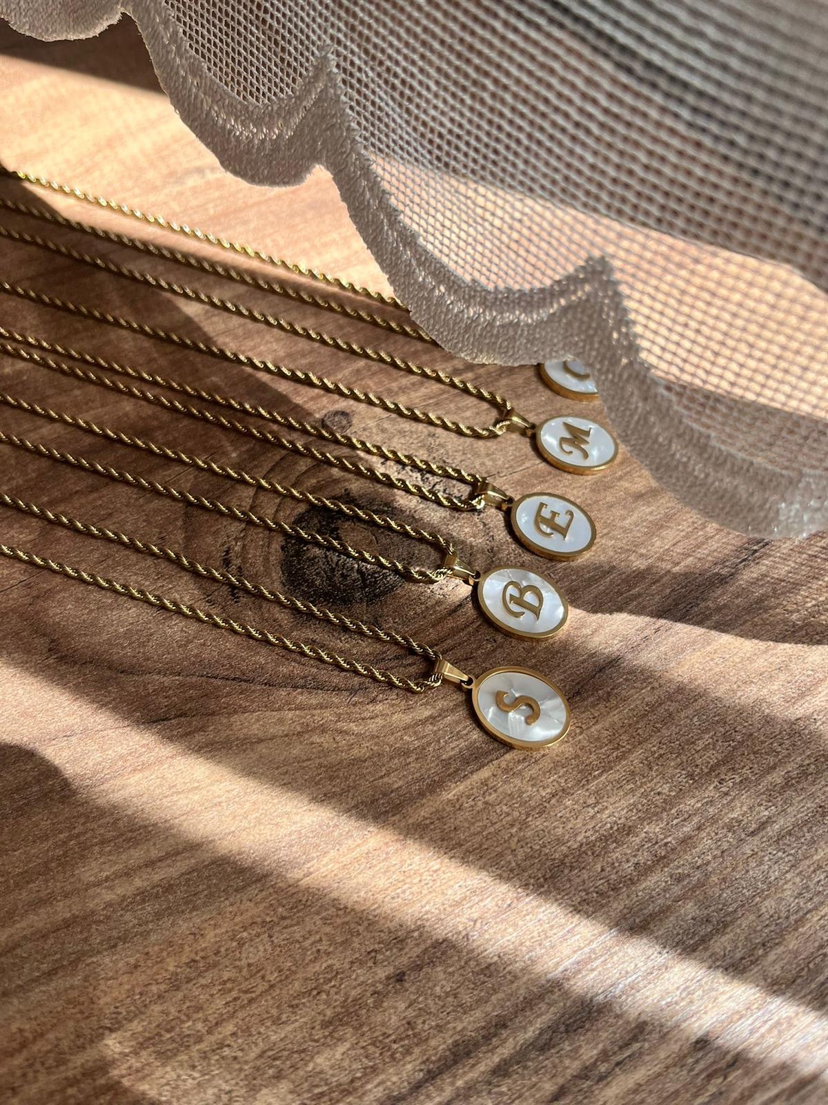 Sedef Üzeri Harf Kolye