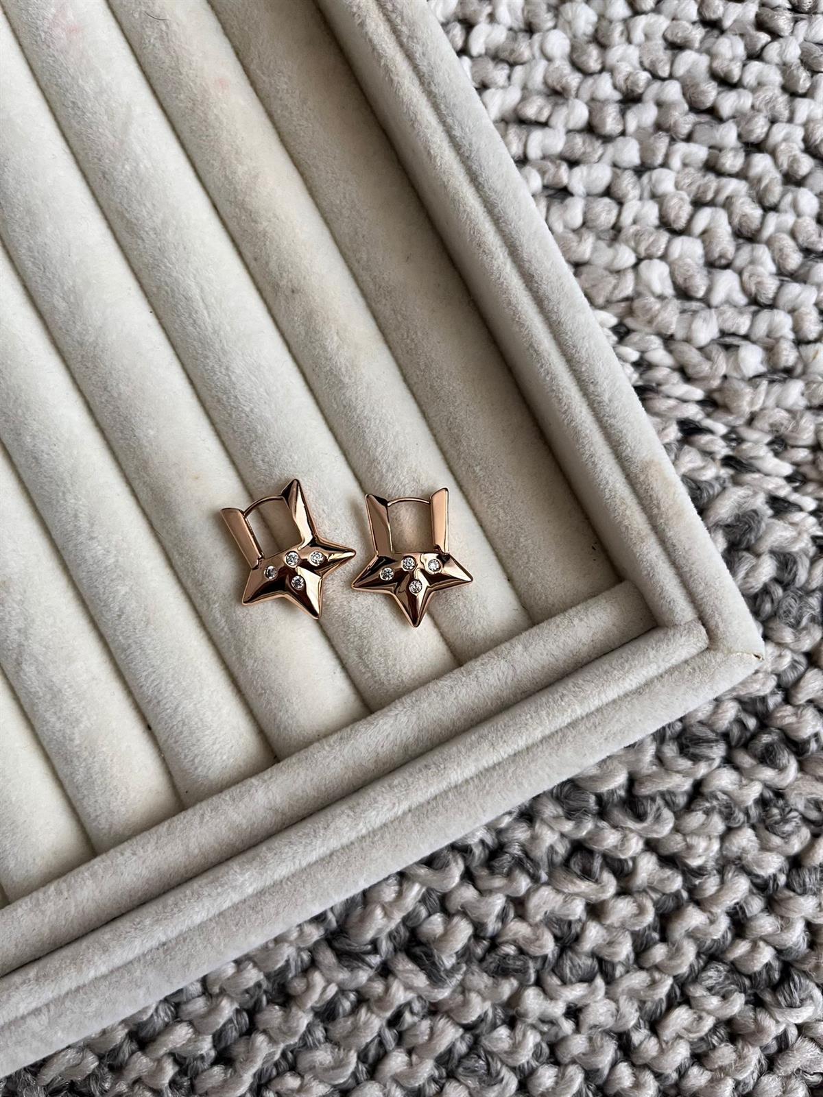 Yarım Yıldız Üzeri Taş Vip Küpe