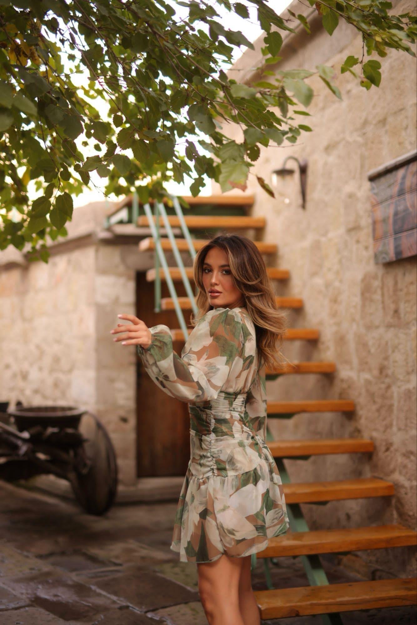 Beta Mini Çiçek Desen Elbise