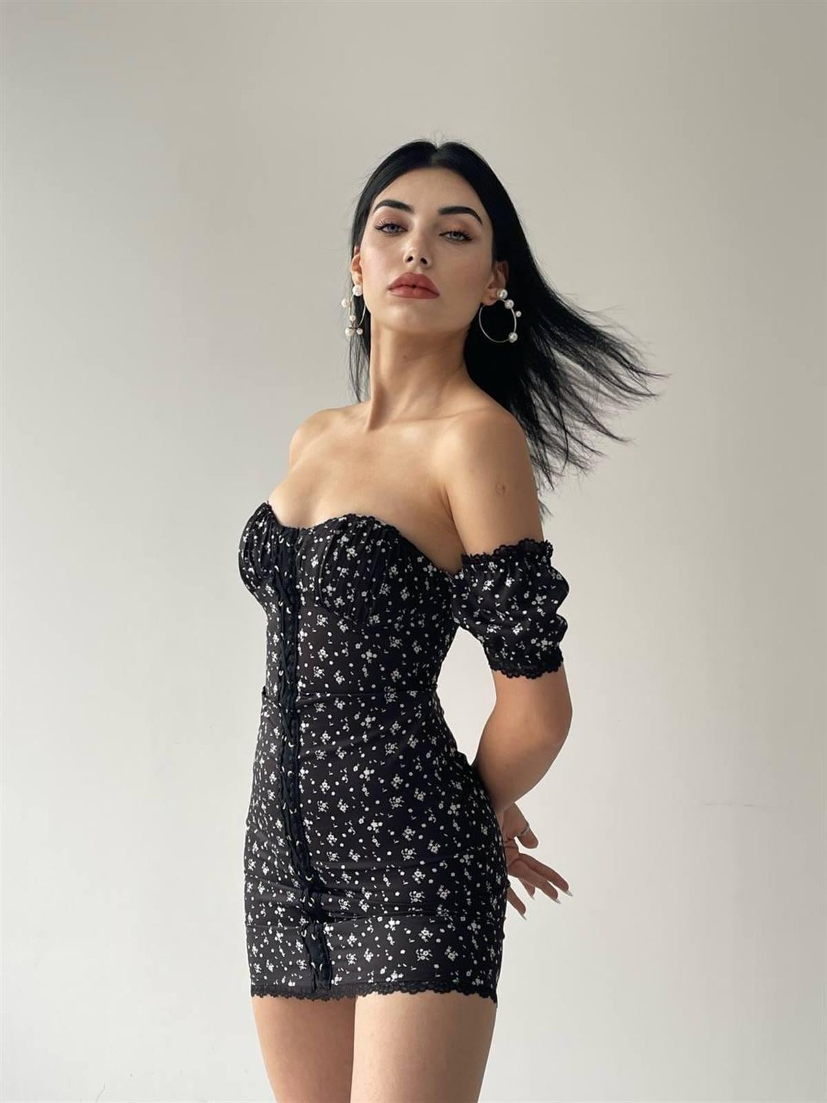 Karla Siyah Mini Elbise 