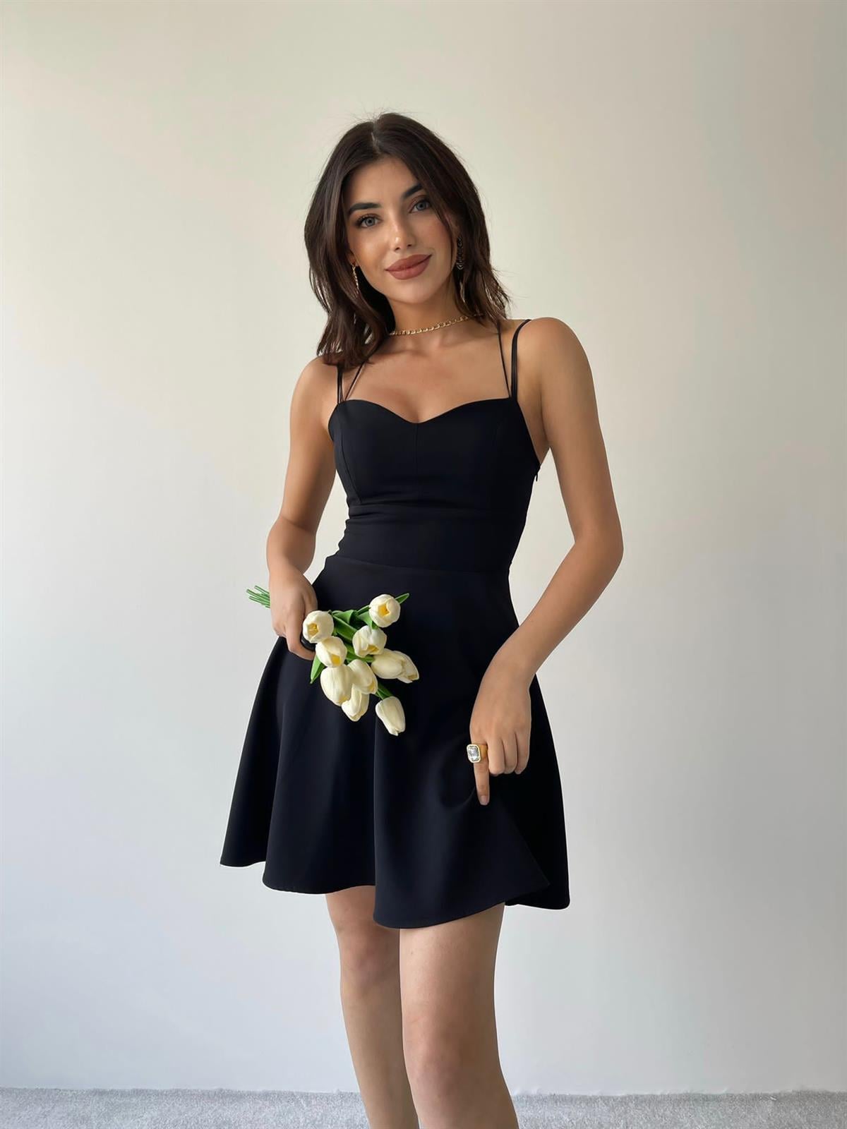 Mina Sırt Dekolteli Mini Elbise 