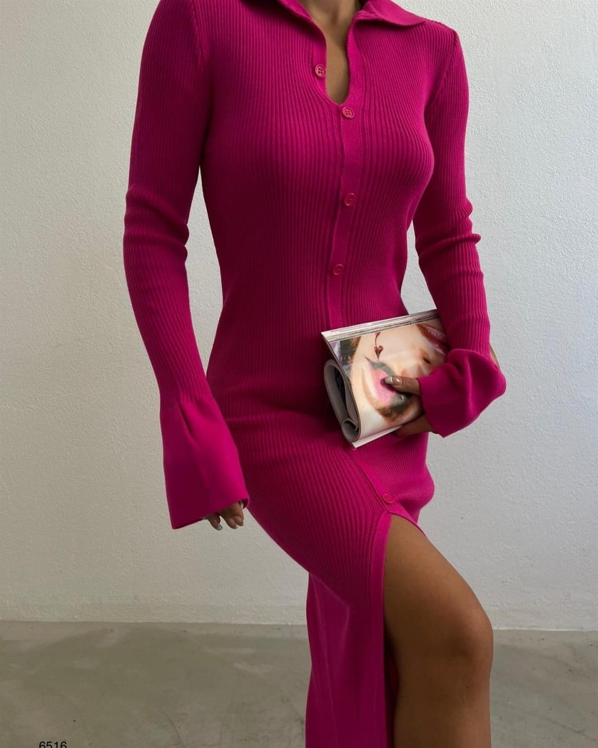 PEMBE TRİKOLU DÜĞMELİ ELBİSE 