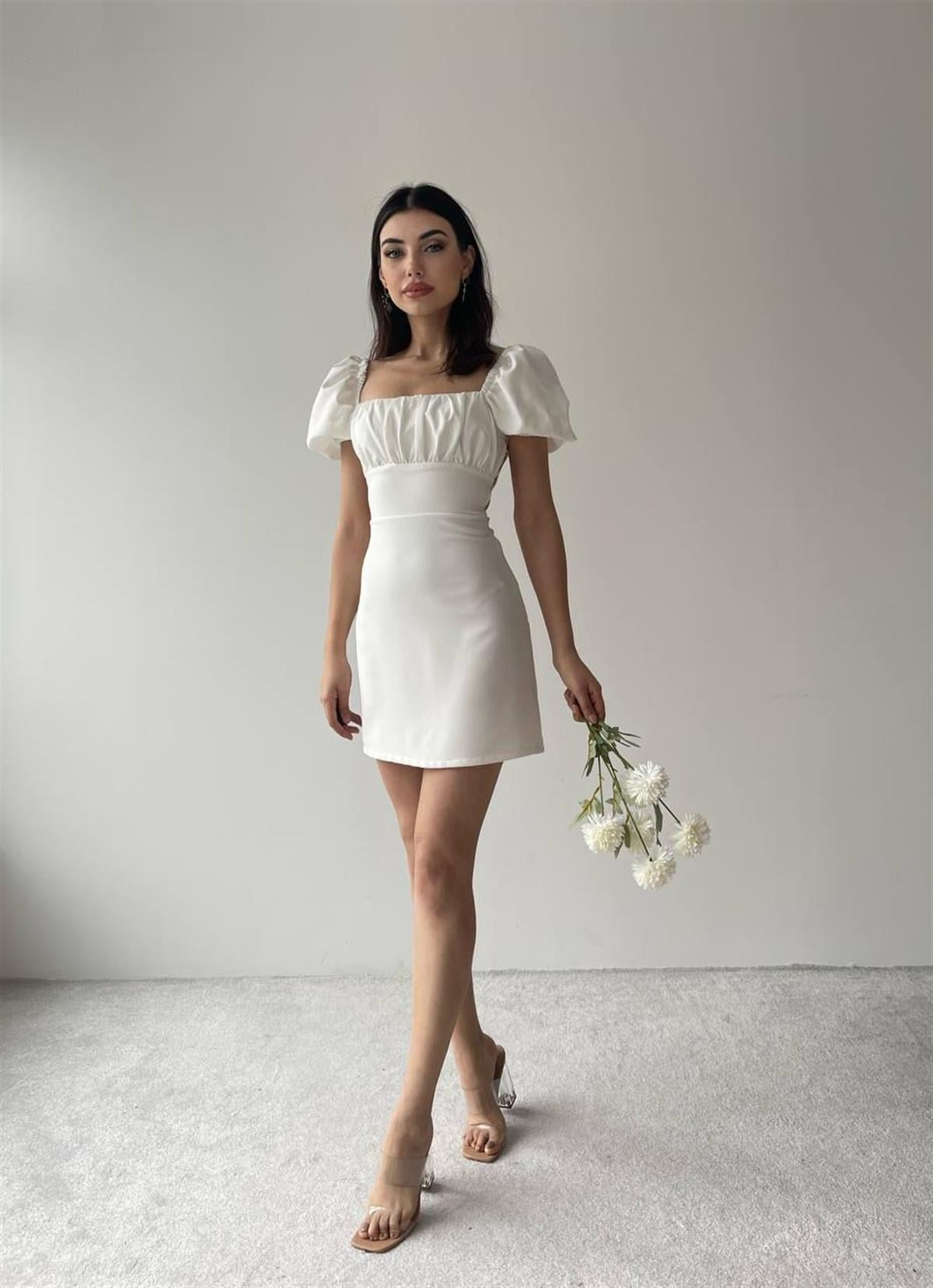 Sırt Dekolteli Atlas Elbise 