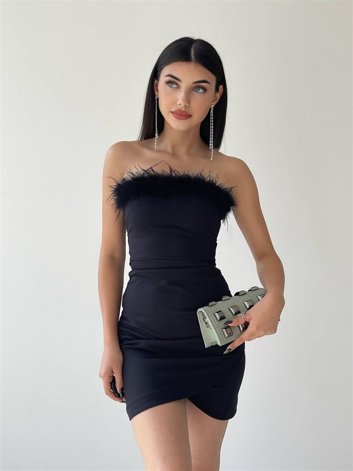 STRAPLEZ PÜSKÜLLÜ MİNİ ELBİSE 