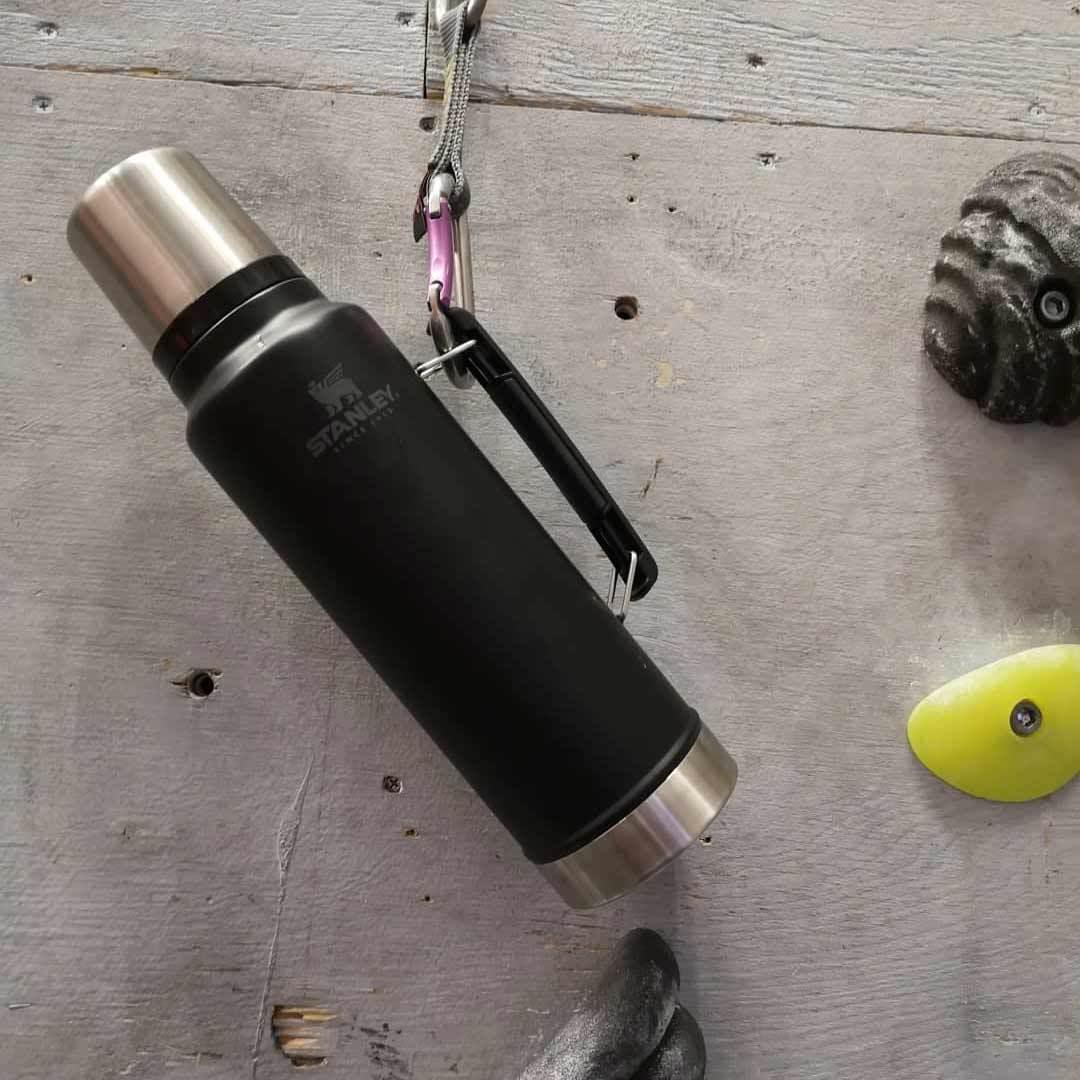 Stanley The Legendary Classic Bottle Termos 1.0L / 1.1QT - Matte Black Pebble | 10-08266-002