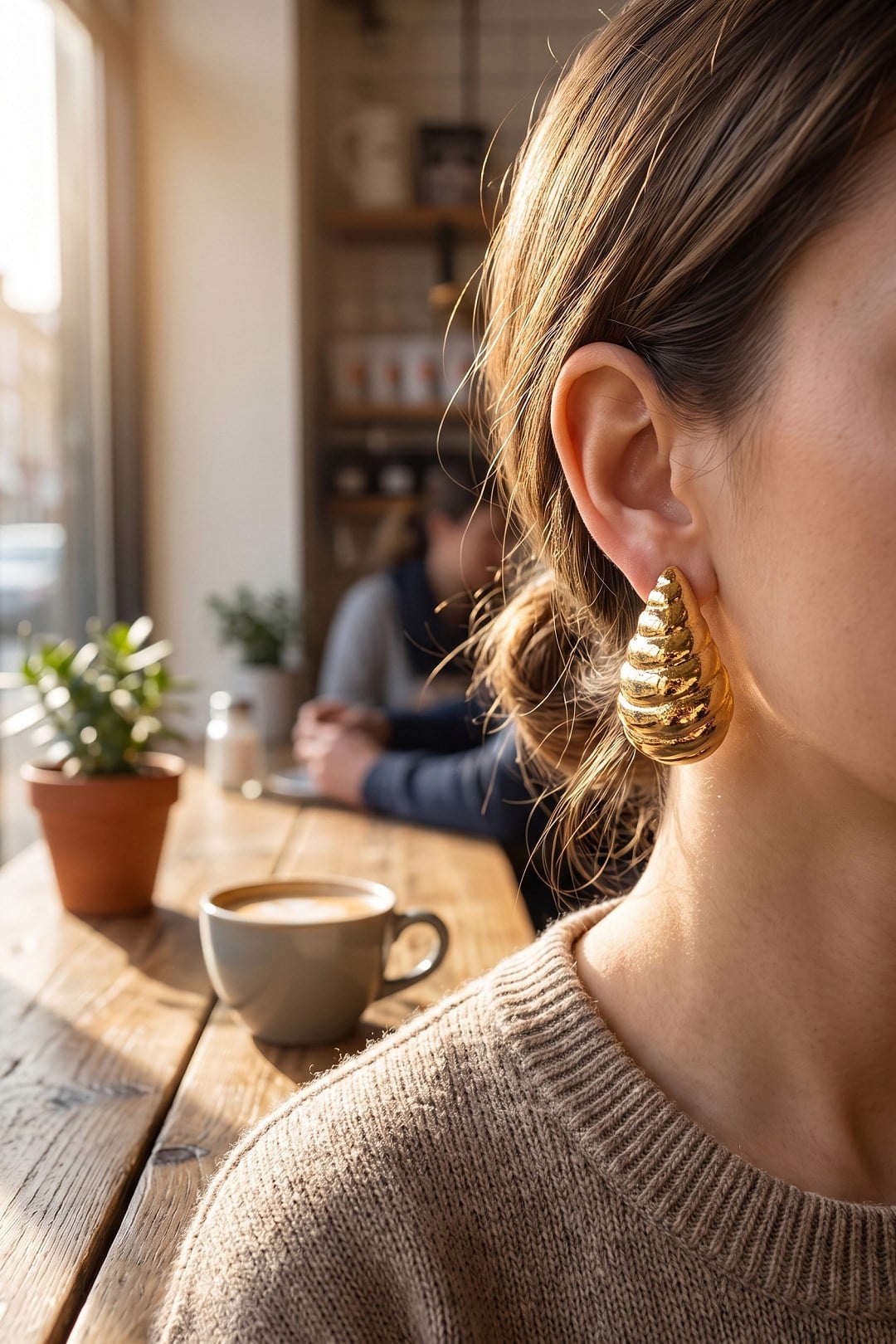 316L Çelik Gold Renk Vintage Damla Model Küpe