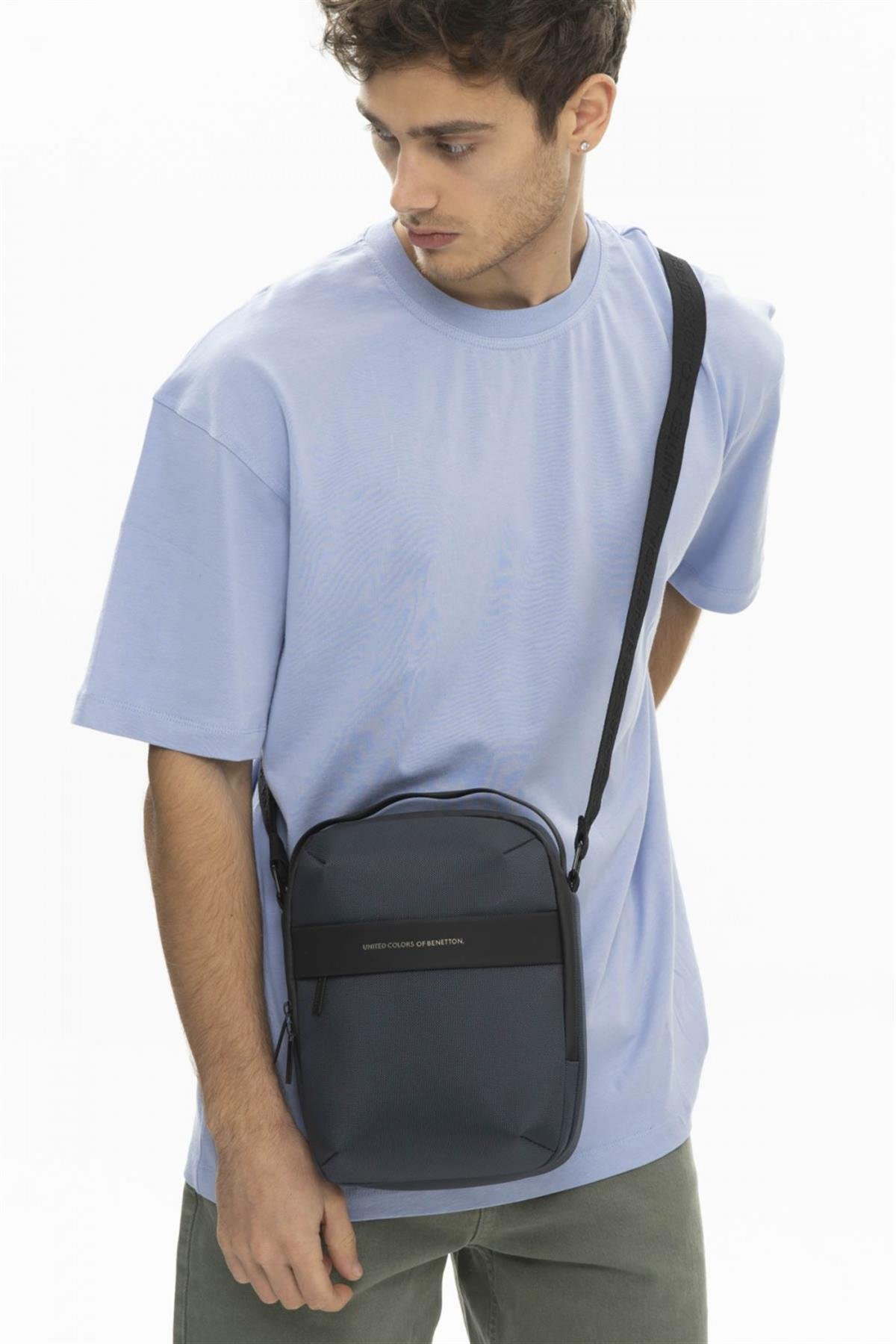 Benetton bnt 928 Erkek Çantası Lacivert