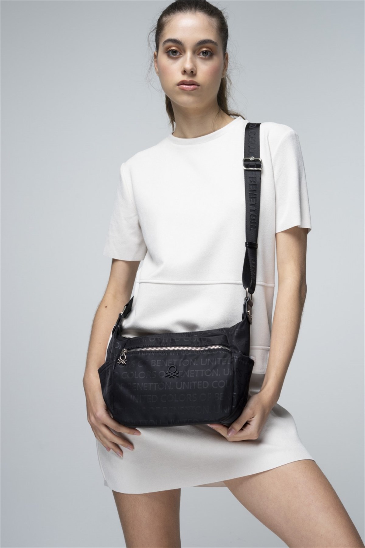 benetton-capraz-canta-bnt-719-siyah-6d-d20.jpg