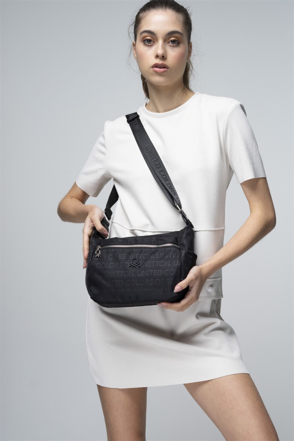 benetton-capraz-canta-bnt-719-siyah-cfa27c.jpg