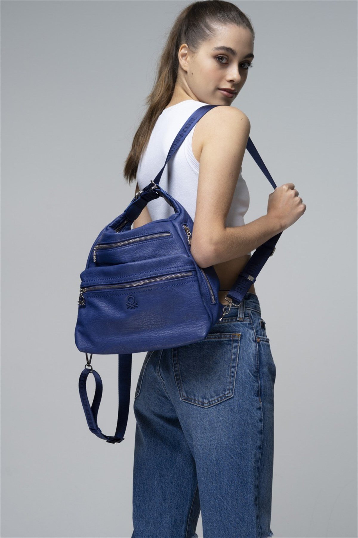 benetton-omuz-ve-sirt-cantasi-bnt-709--7b296-.jpg