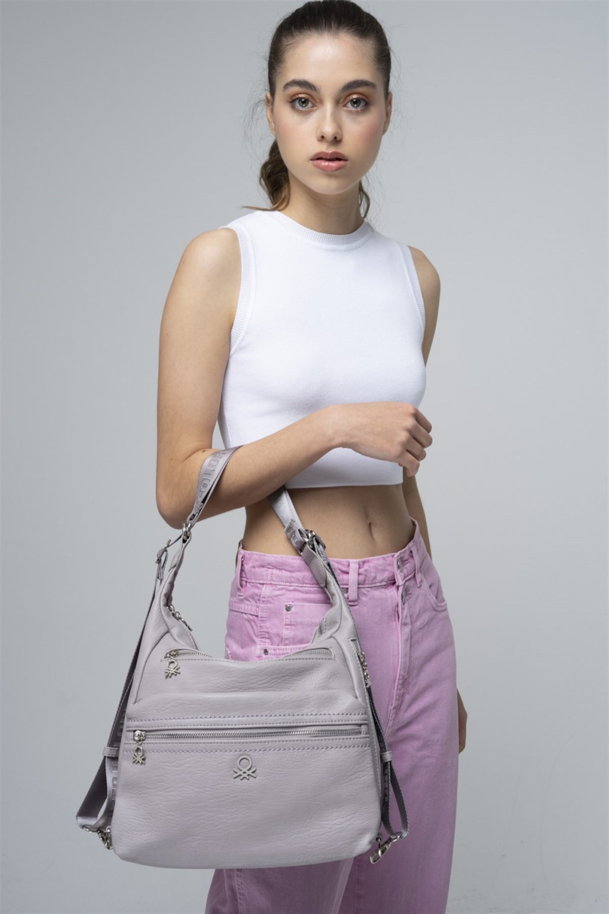 benetton-omuz-ve-sirt-cantasi-bnt-709--c3-643.jpg