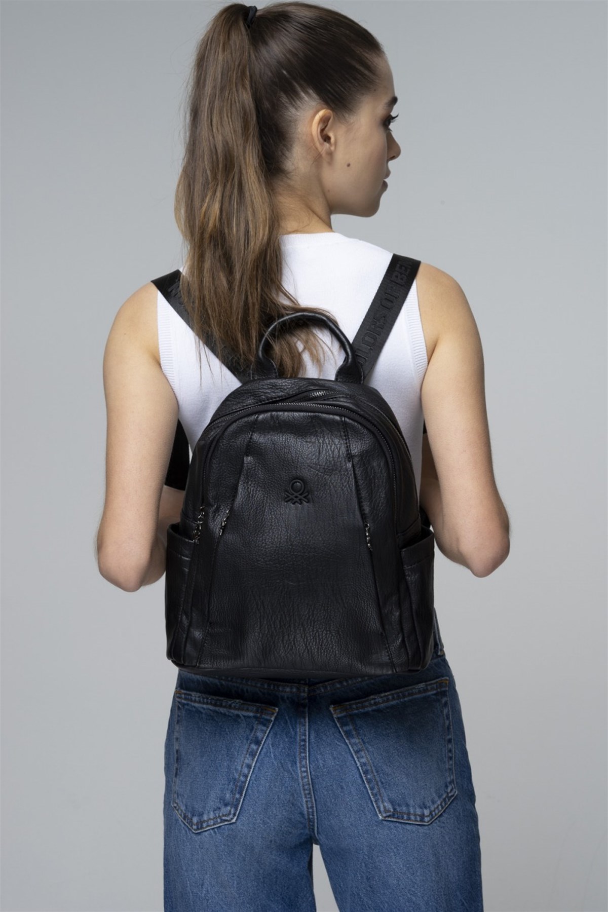 benetton-sirt-cantasi-bnt-702-siyah-c-ebfa.jpg
