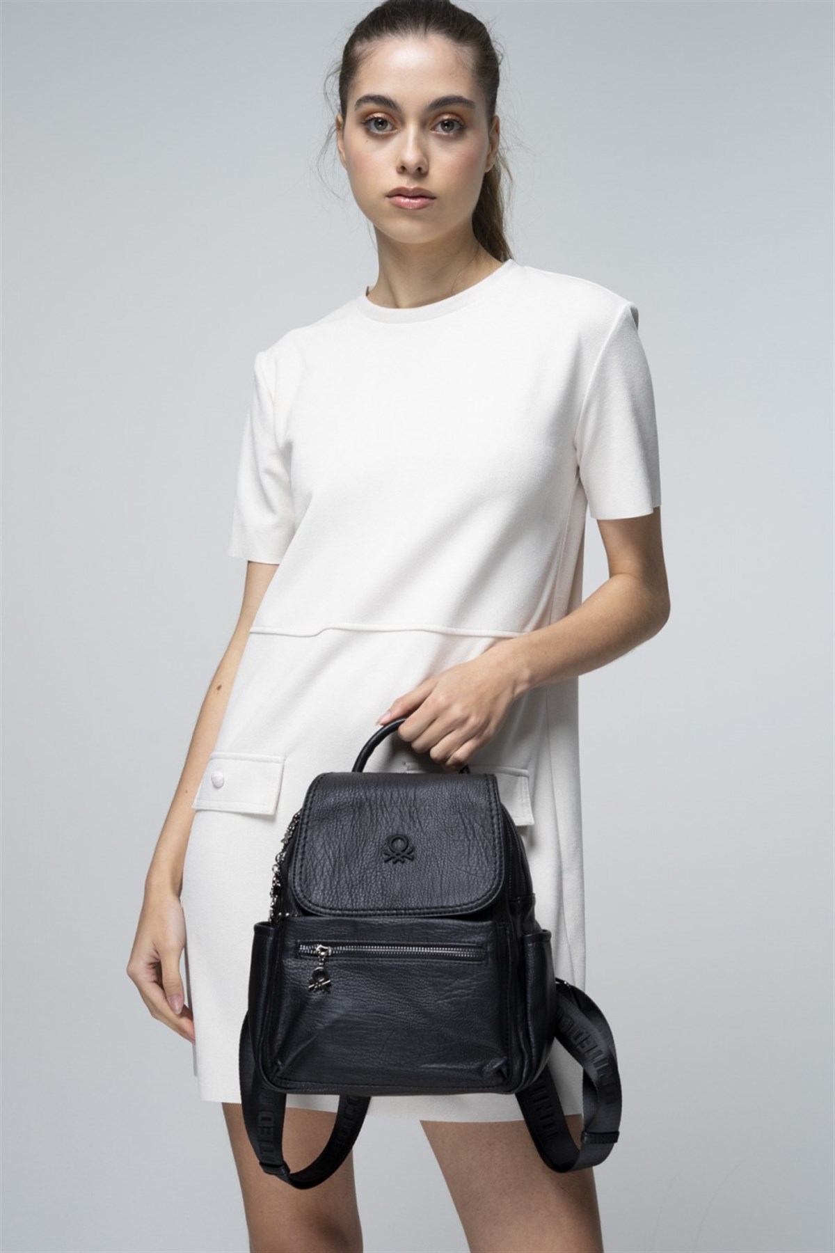 benetton-sirt-cantasi-bnt-703-siyah--bc4bd.jpg